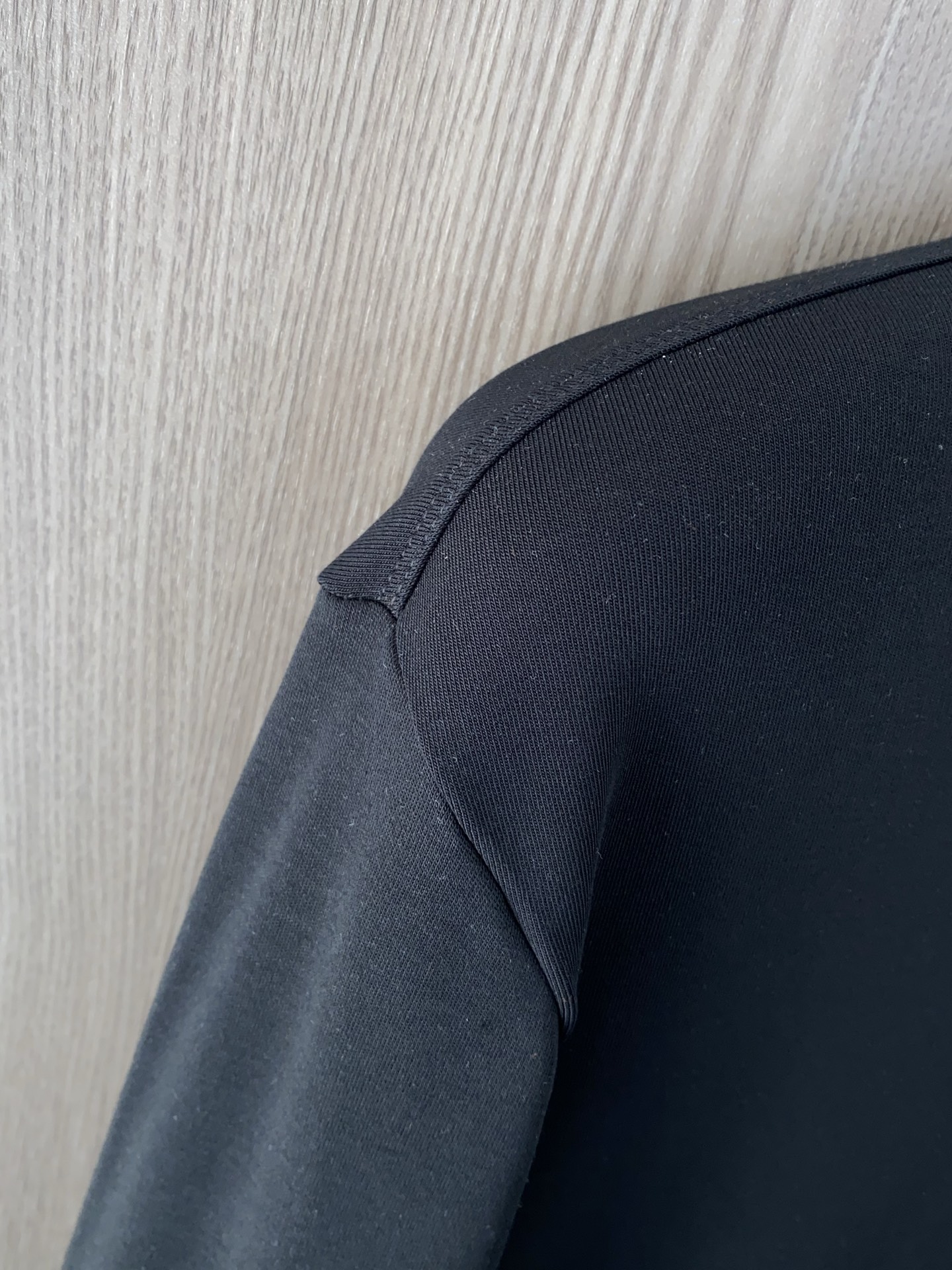 迪奥 2025 秋冬AW新品，时尚休闲打底加厚长袖卫衣专柜同步有售，进口加厚莫戴尔长绒棉拉绒面料，工艺极