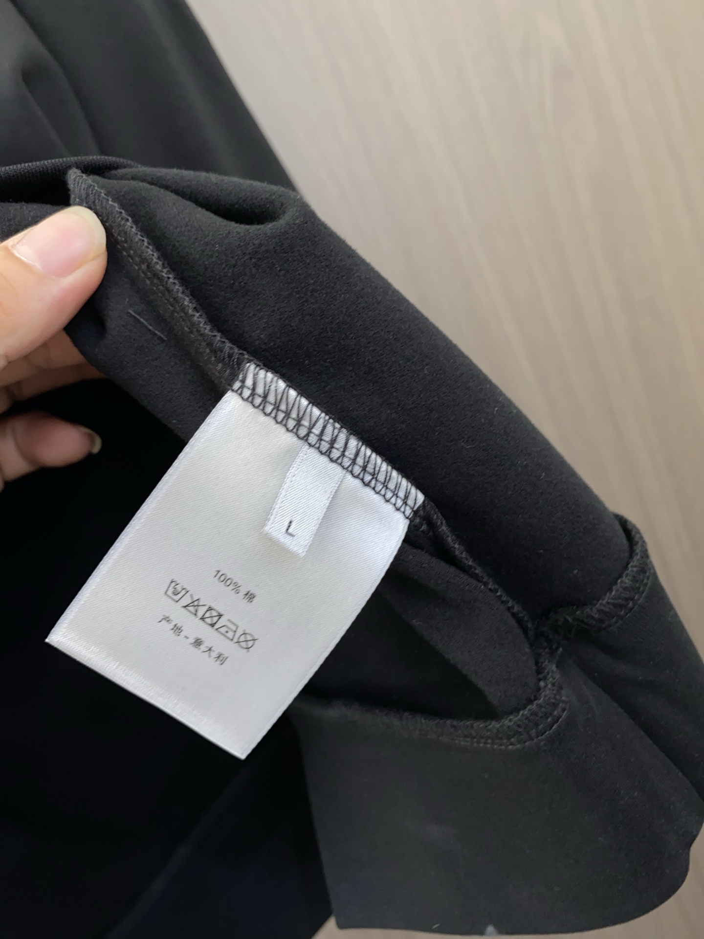 迪奥 2025 秋冬AW新品，时尚休闲打底加厚长袖卫衣专柜同步有售，进口加厚莫戴尔长绒棉拉绒面料，工艺极