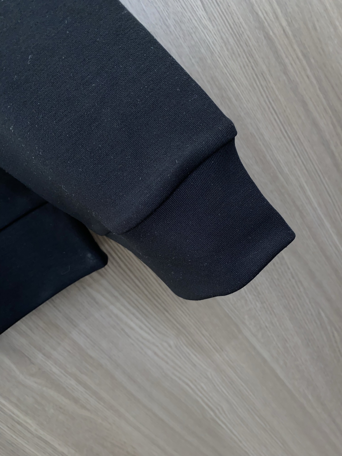 迪奥 2025 秋冬AW新品，时尚休闲打底加厚长袖卫衣专柜同步有售，进口加厚莫戴尔长绒棉拉绒面料，工艺极