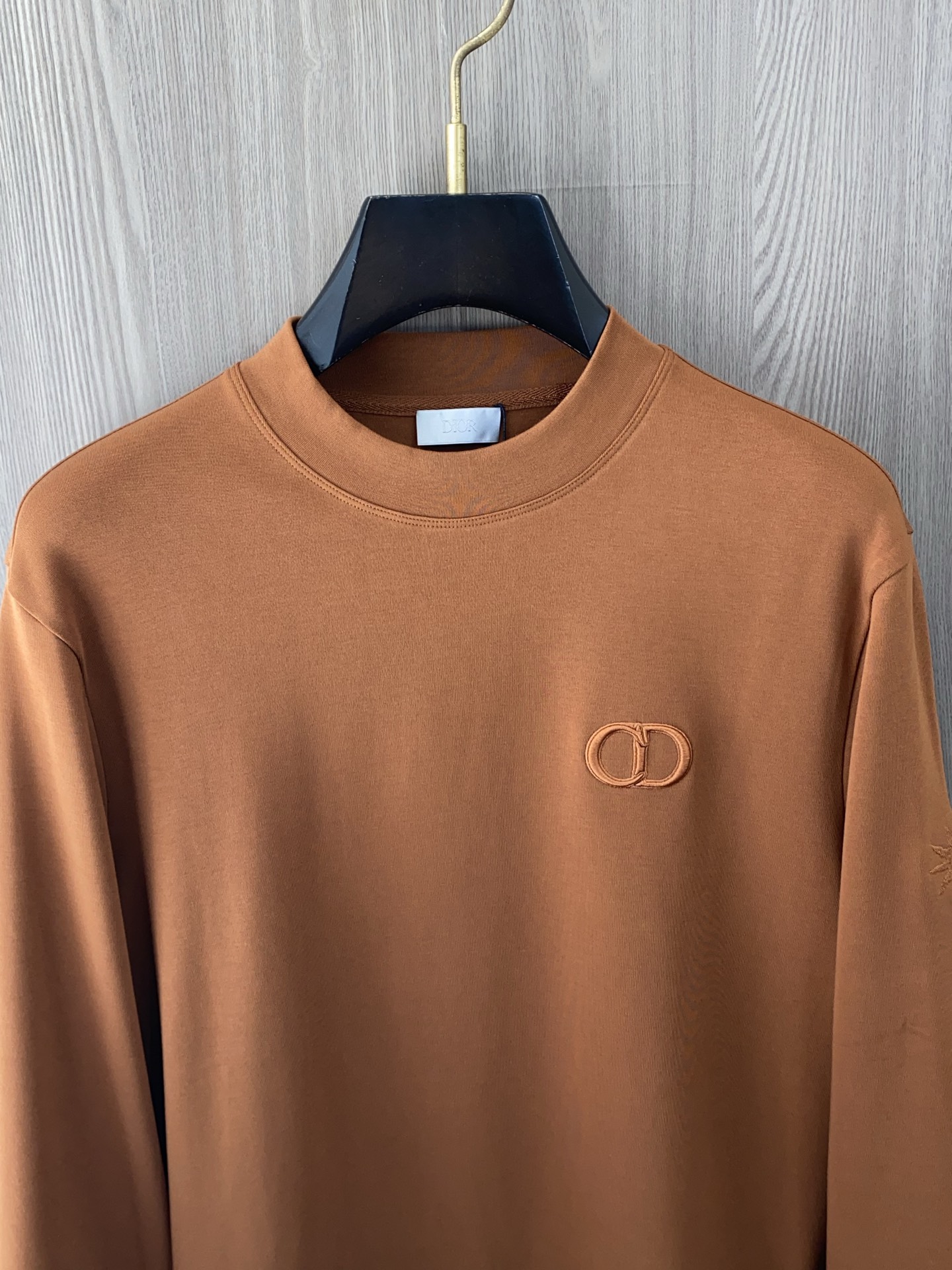 迪奥 2025 秋冬AW新品，时尚休闲打底加厚长袖卫衣专柜同步有售，进口加厚莫戴尔长绒棉拉绒面料，工艺极