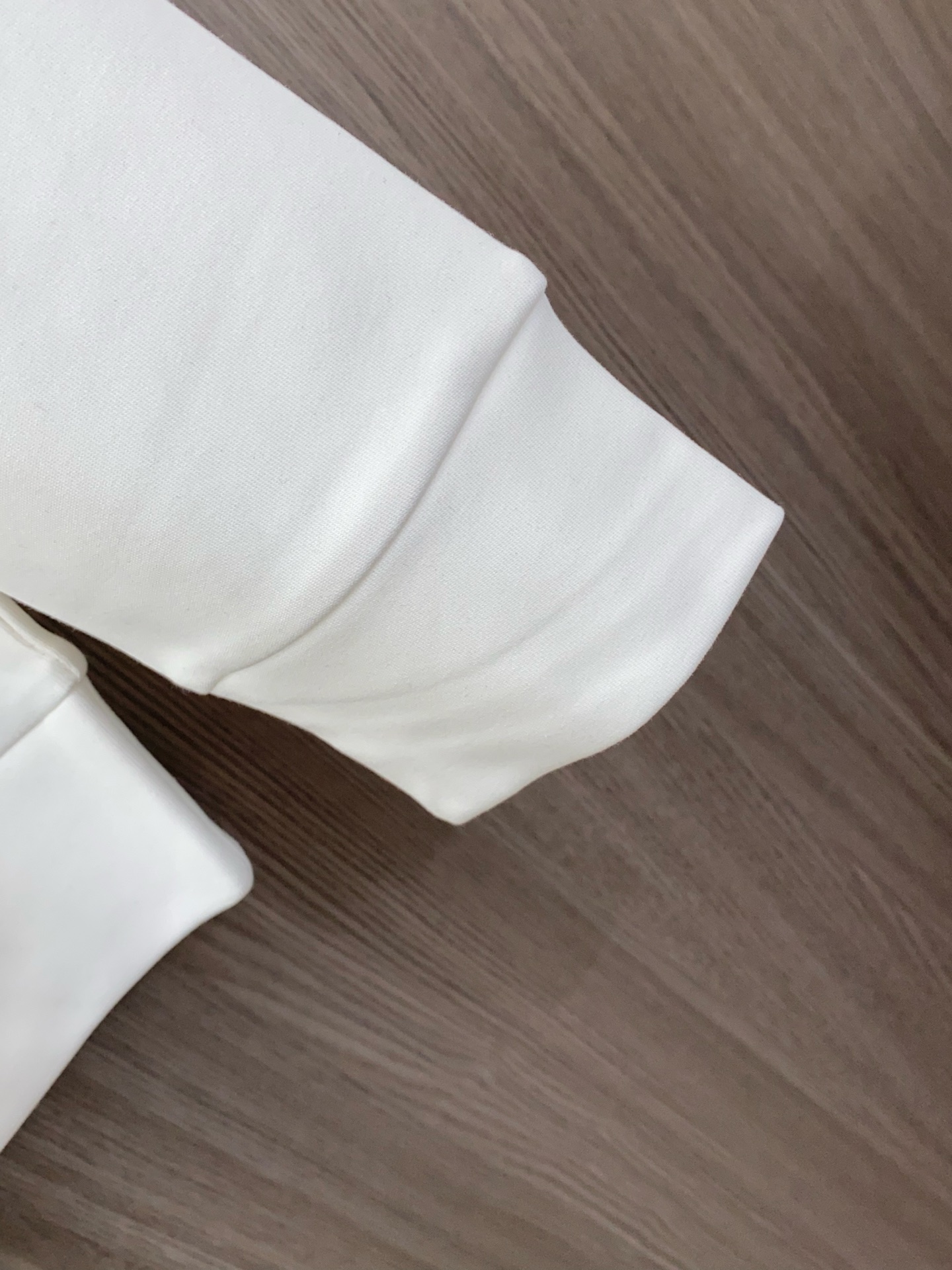 🌾 普拉达 2025 秋冬AW新品，时尚休闲打底加厚长袖卫衣专柜同步有售，进口加厚莫戴尔长绒棉拉绒面料，