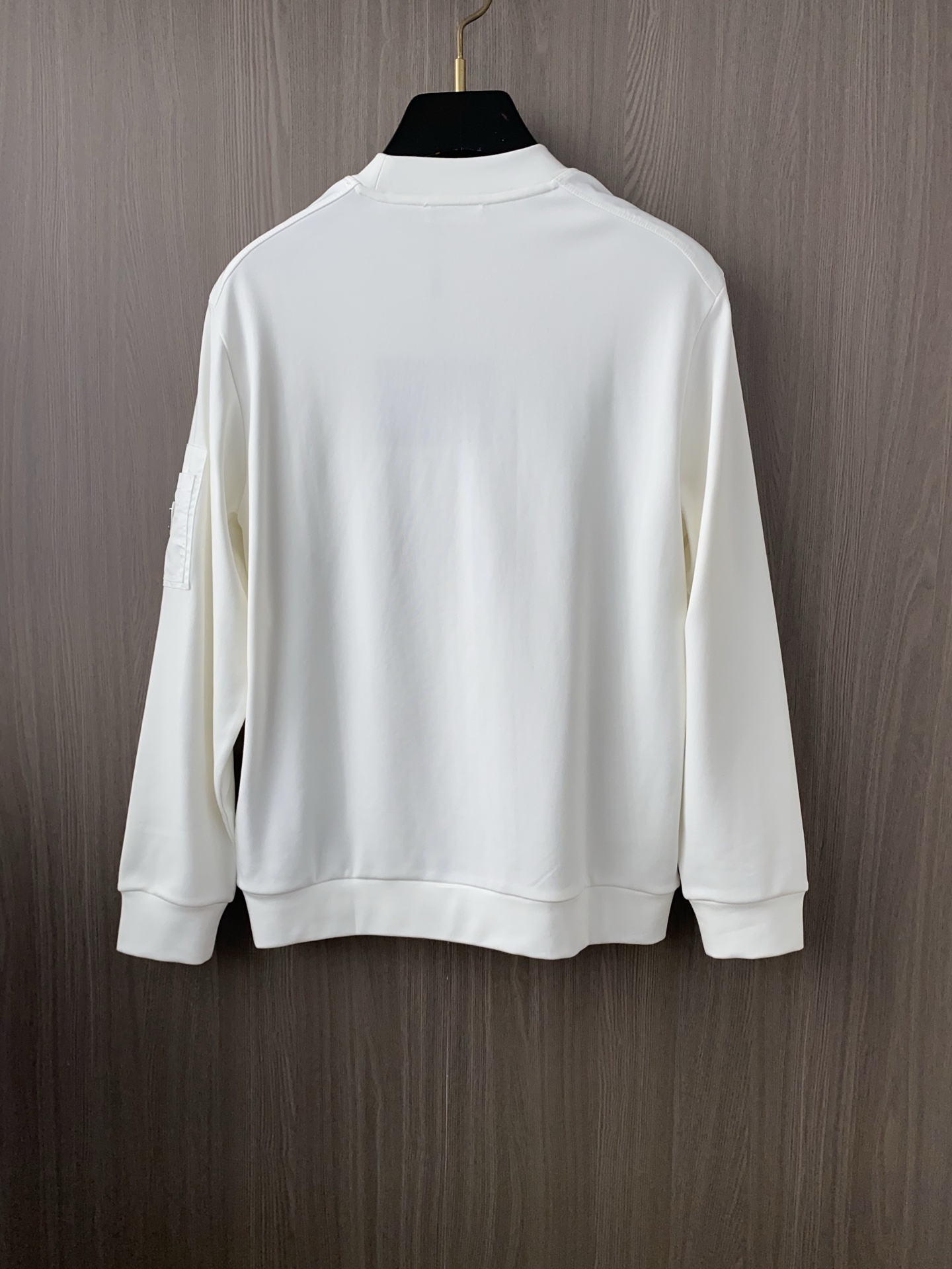 普拉达 2025 秋冬AW新品，时尚休闲打底加厚长袖卫衣专柜同步有售，进口加厚莫戴尔长绒棉拉绒面料，工艺