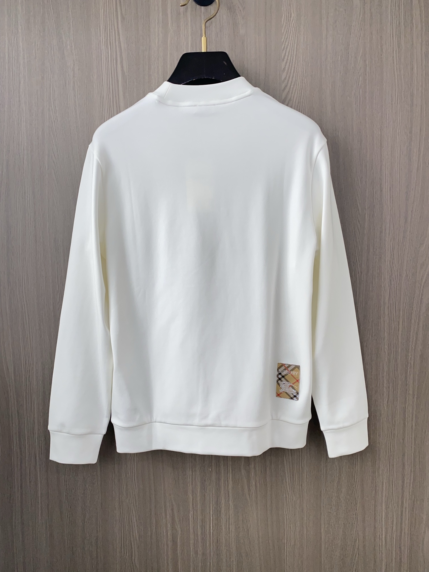 🌾 普拉达 2025 秋冬AW新品，时尚休闲打底加厚长袖卫衣专柜同步有售，进口加厚莫戴尔长绒棉拉绒面料，