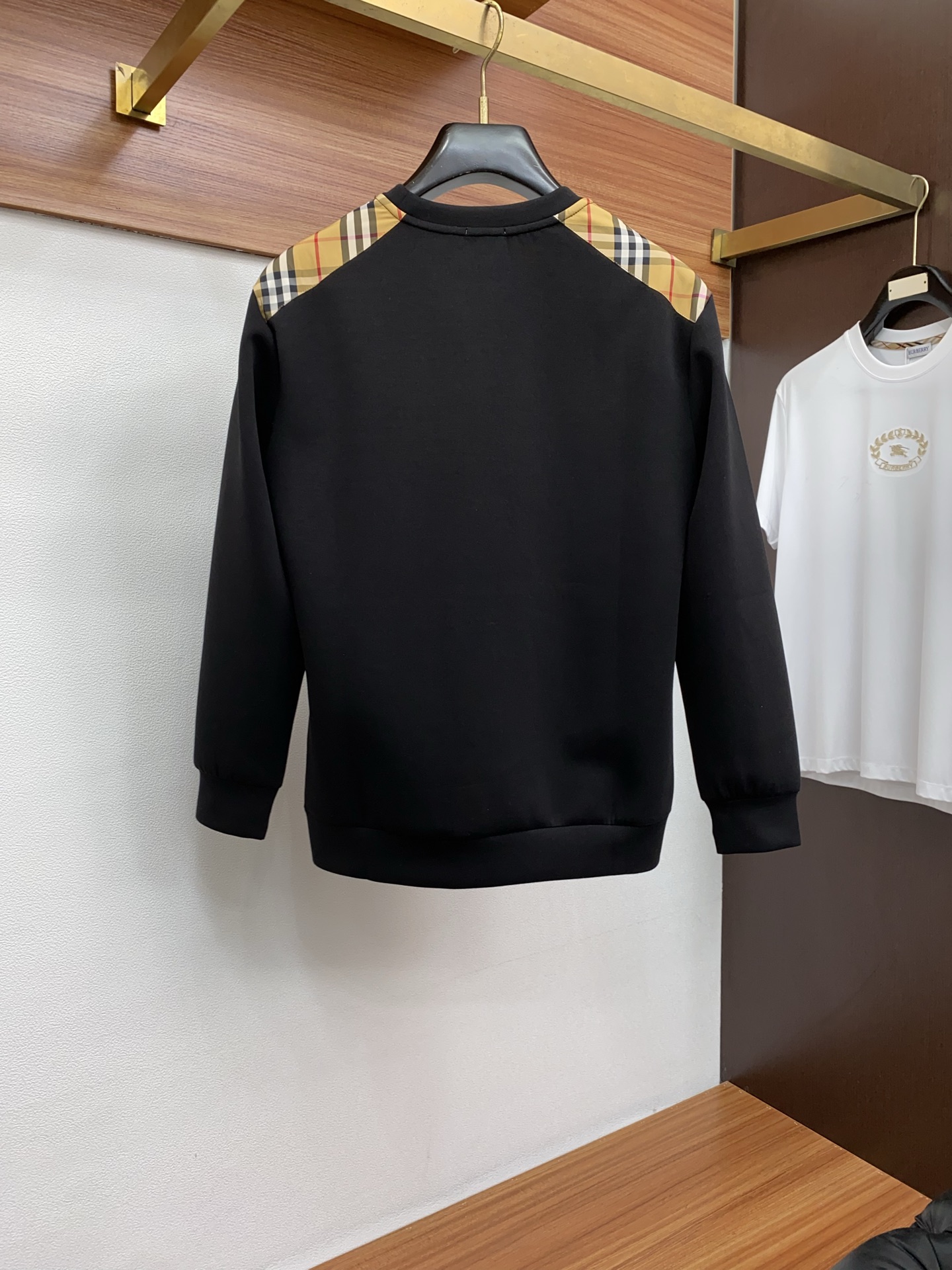 巴宝莉 2025秋冬新品，男士基础款圆领长袖T恤打底衫！贸易公司渠道稀出，同步GW发售，选用客供进口26