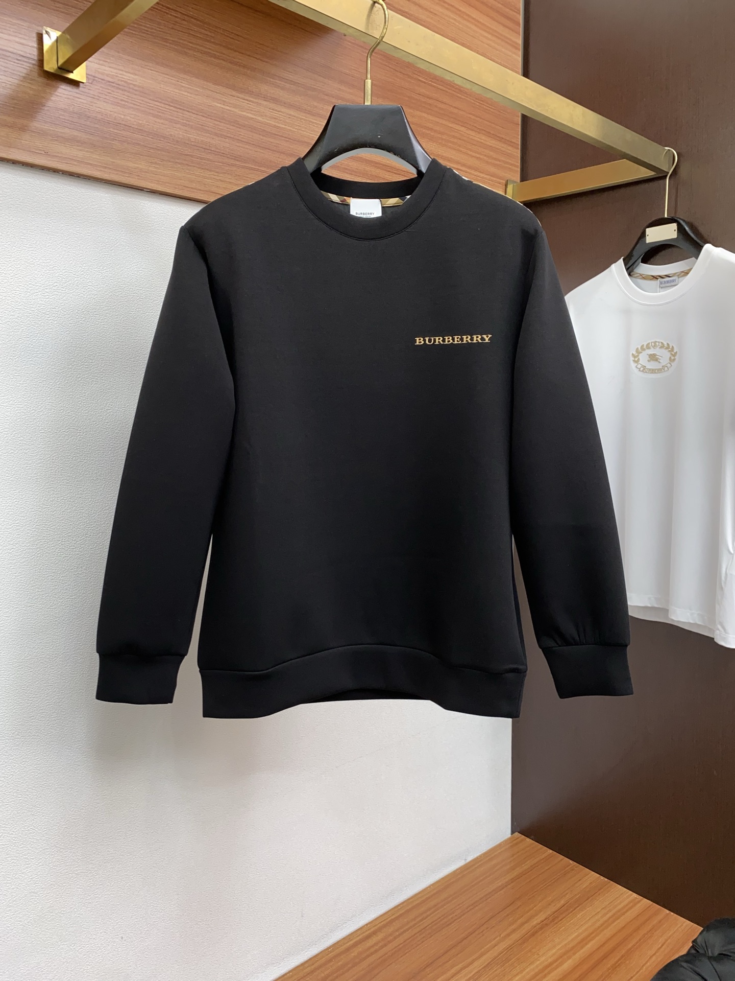 巴宝莉 2025秋冬新品，男士基础款圆领长袖T恤打底衫！贸易公司渠道稀出，同步GW发售，选用客供进口26