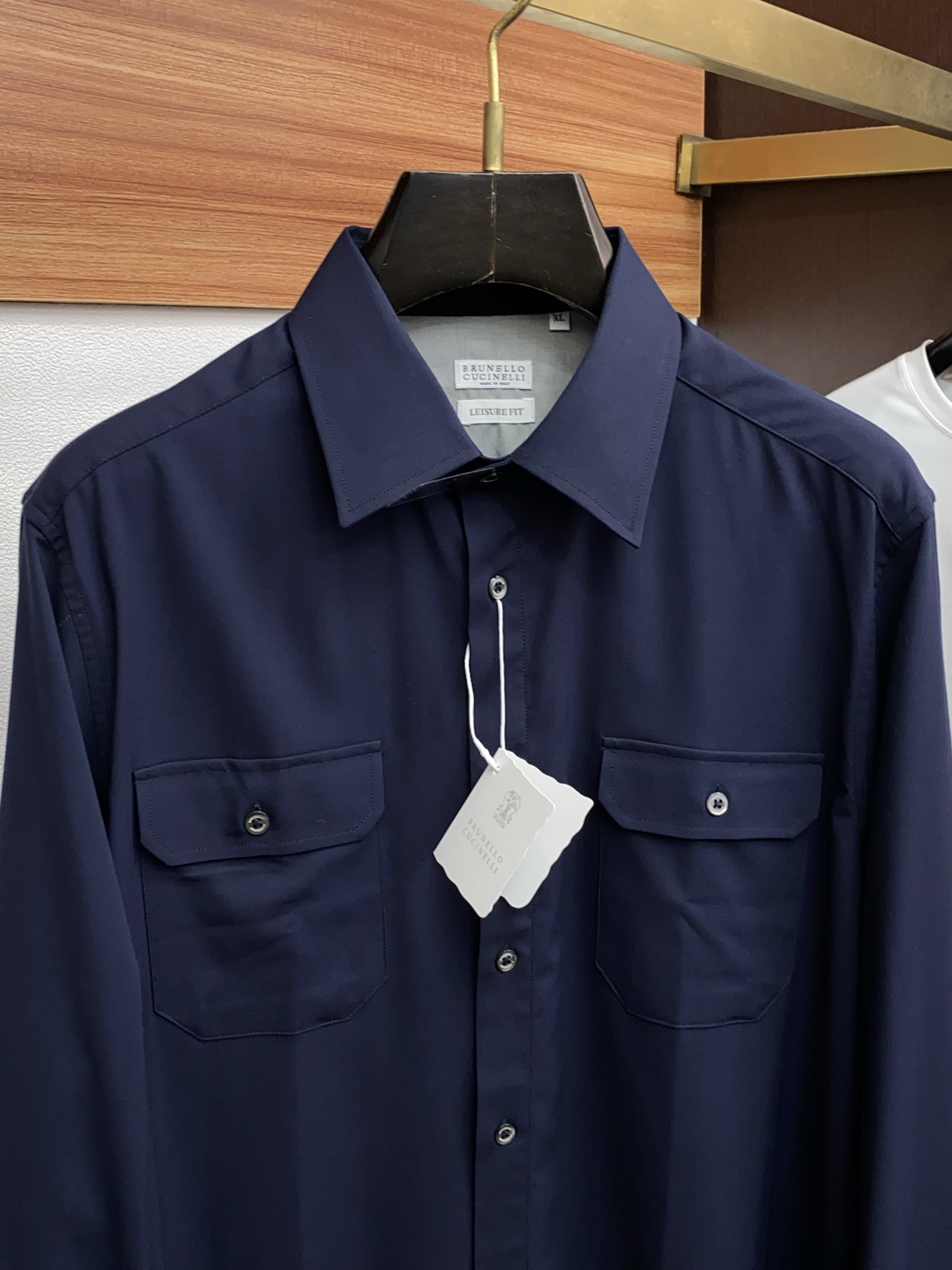 BC 男士商务休闲长袖衬衫.官方同步系列！颇具意大利典型风格的时装，在面料选取和工艺方面都相当考究，极符