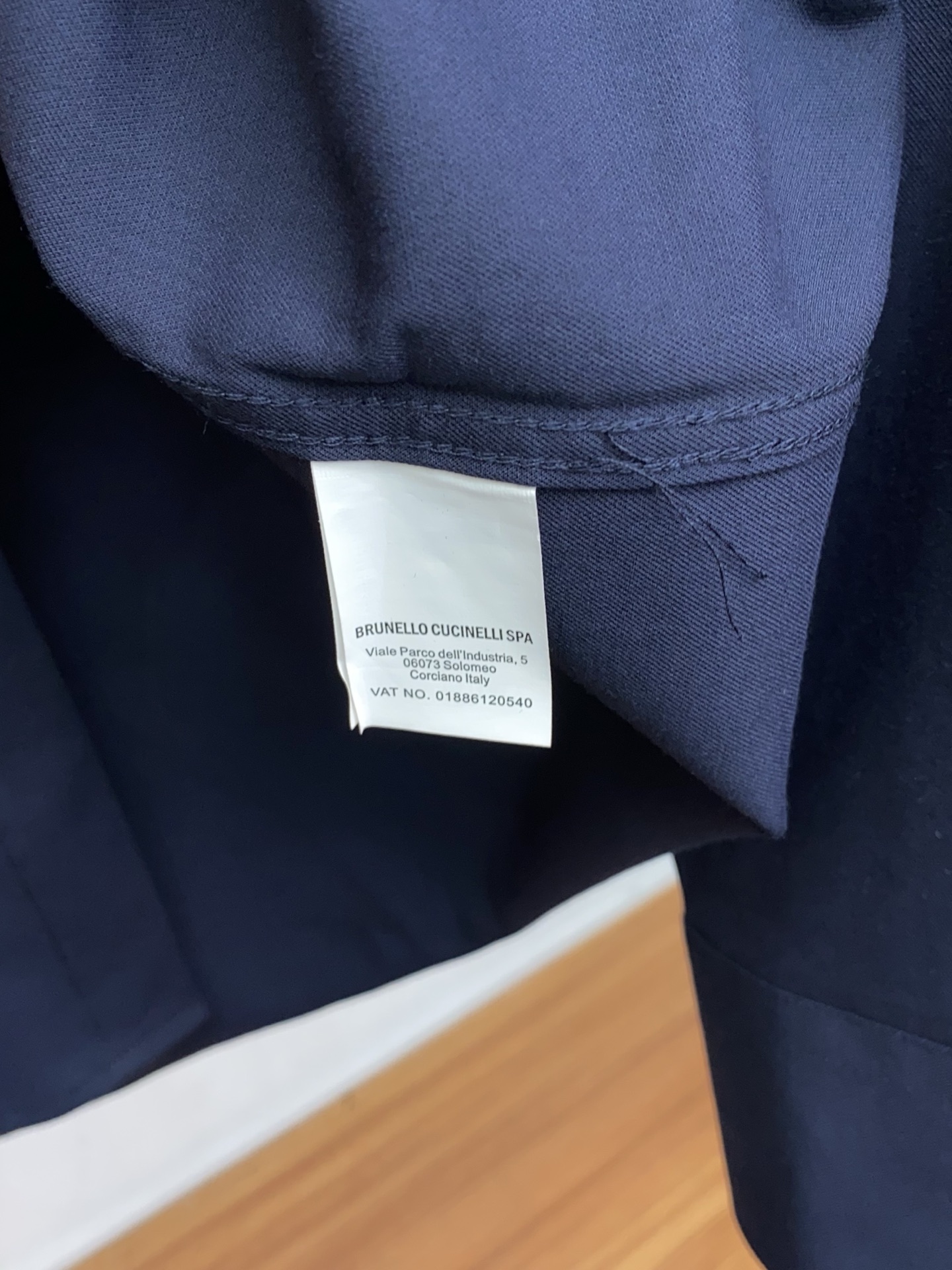 BC 男士商务休闲长袖衬衫.官方同步系列！颇具意大利典型风格的时装，在面料选取和工艺方面都相当考究，极符