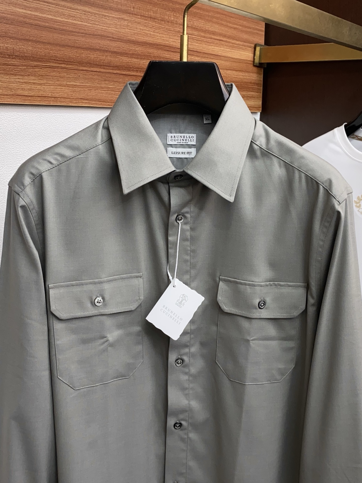 BC 男士商务休闲长袖衬衫.官方同步系列！颇具意大利典型风格的时装，在面料选取和工艺方面都相当考究，极符