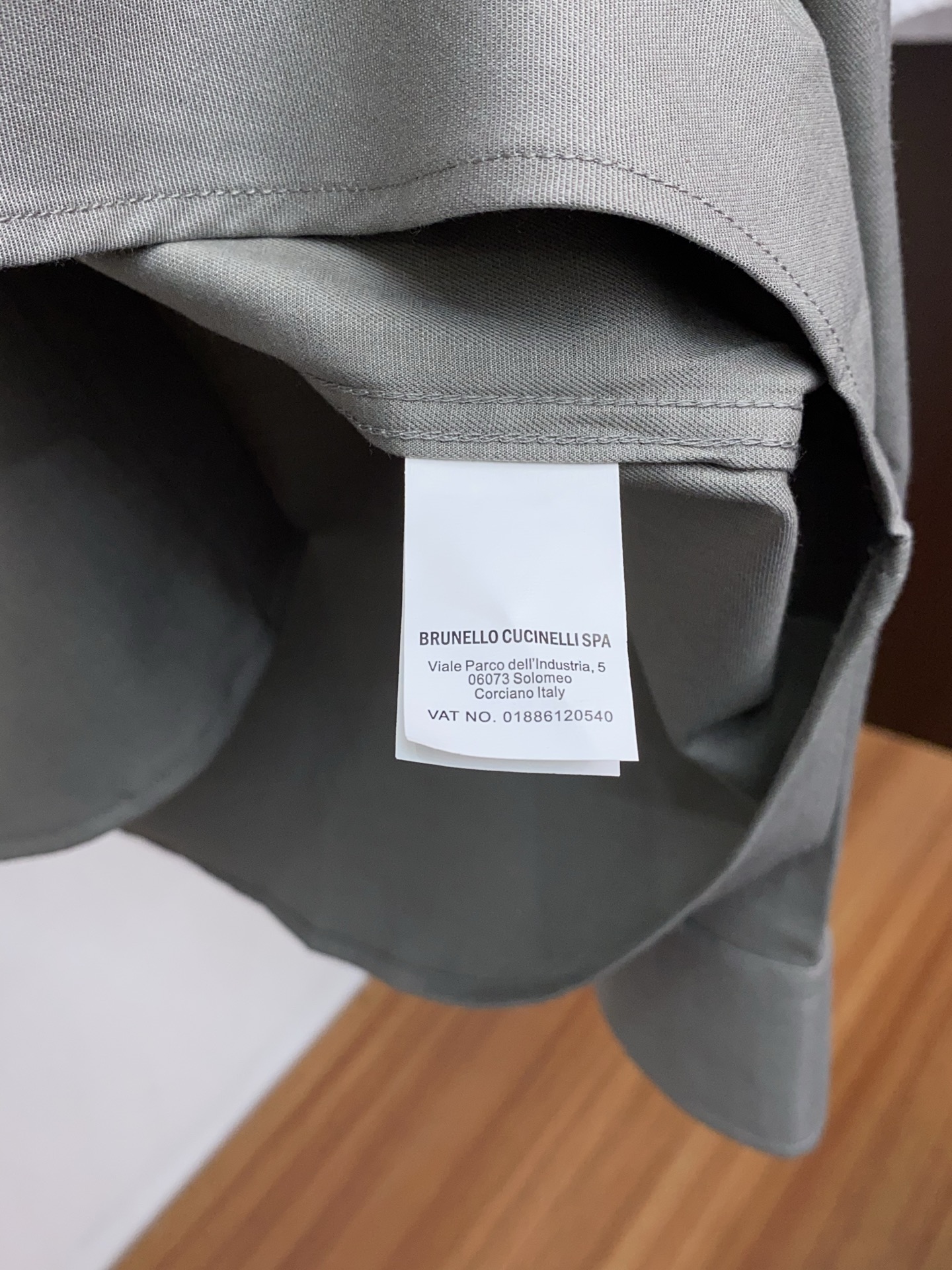 BC 男士商务休闲长袖衬衫.官方同步系列！颇具意大利典型风格的时装，在面料选取和工艺方面都相当考究，极符