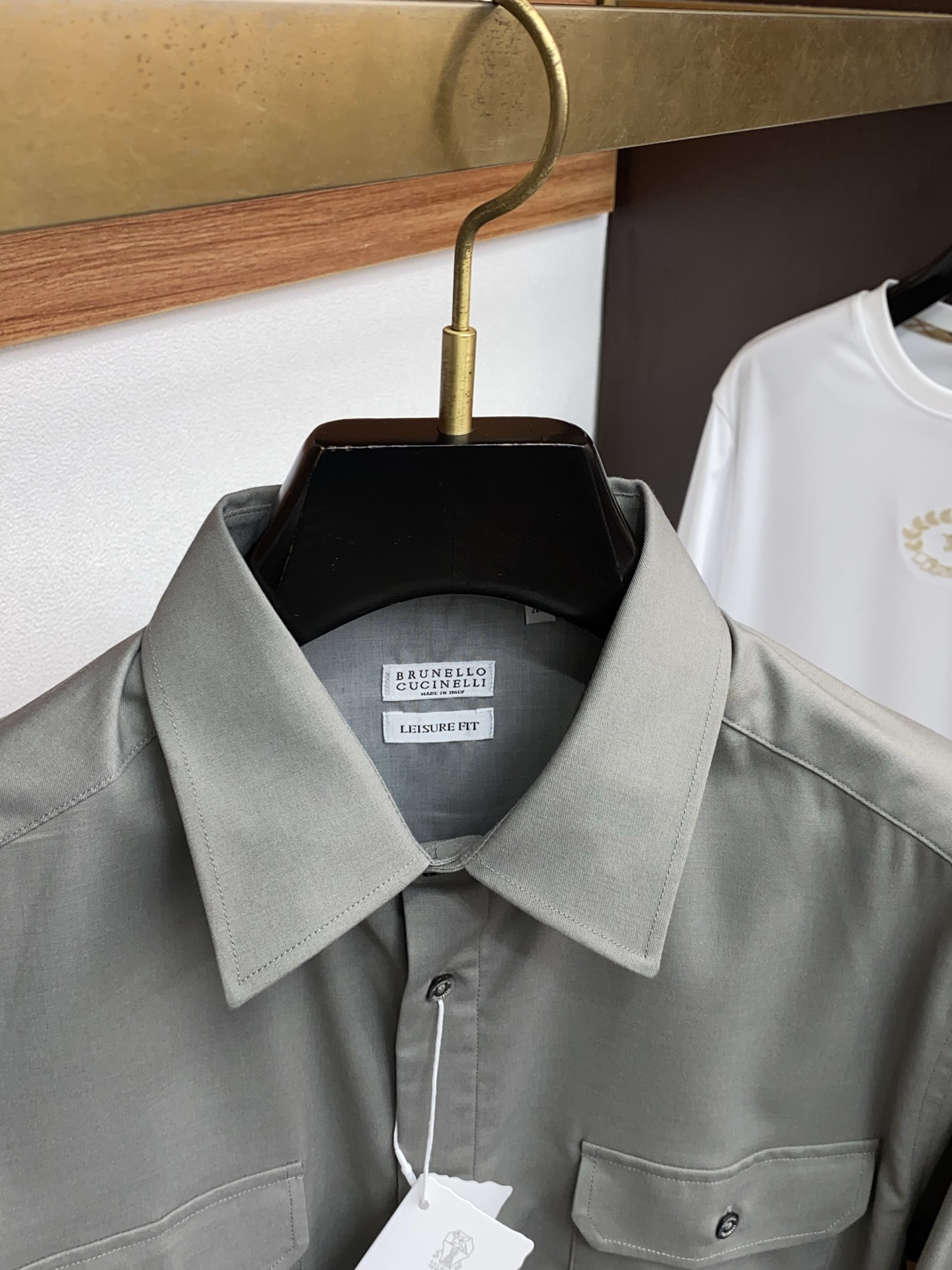 BC 男士商务休闲长袖衬衫.官方同步系列！颇具意大利典型风格的时装，在面料选取和工艺方面都相当考究，极符