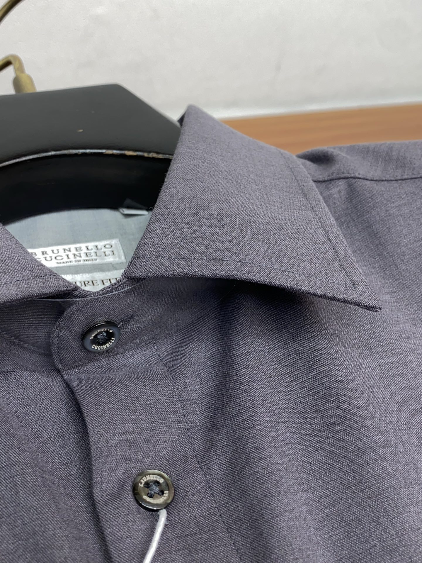 BC 男士商务休闲长袖衬衫.官方同步系列！颇具意大利典型风格的时装，在面料选取和工艺方面都相当考究，极符