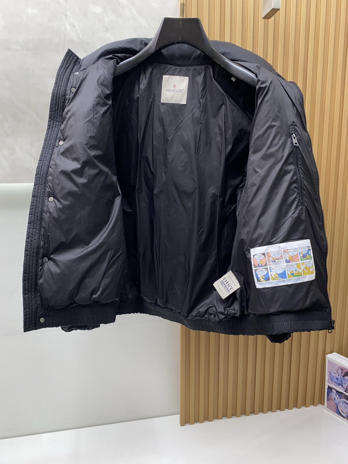 蒙口 25秋冬男士时尚原版专柜同步羽绒服 轻奢时尚休闲风格，轻盈保暖柔软！低调系列时尚百搭，就是有型！香