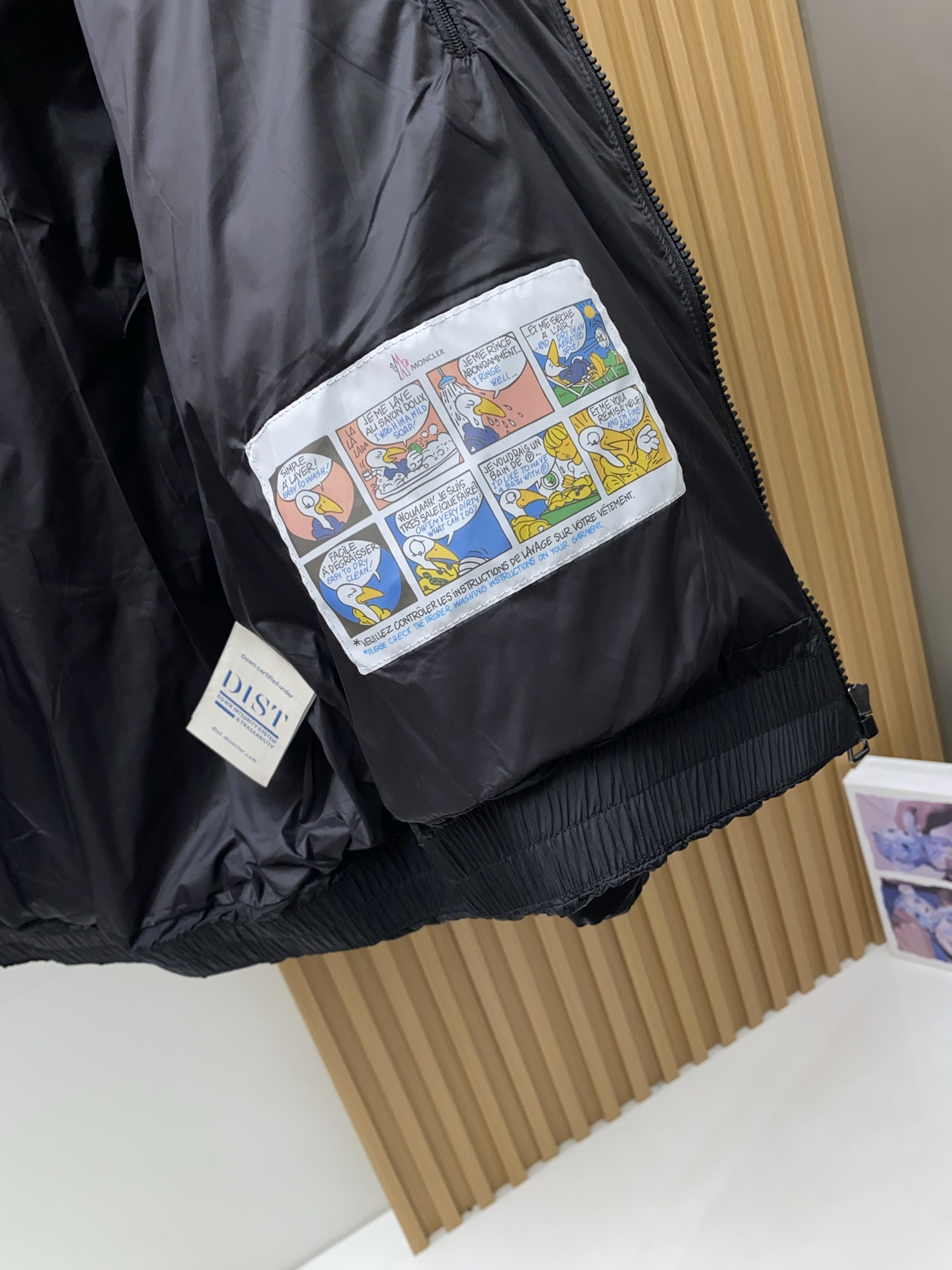 蒙口 25秋冬男士时尚原版专柜同步羽绒服 轻奢时尚休闲风格，轻盈保暖柔软！低调系列时尚百搭，就是有型！香