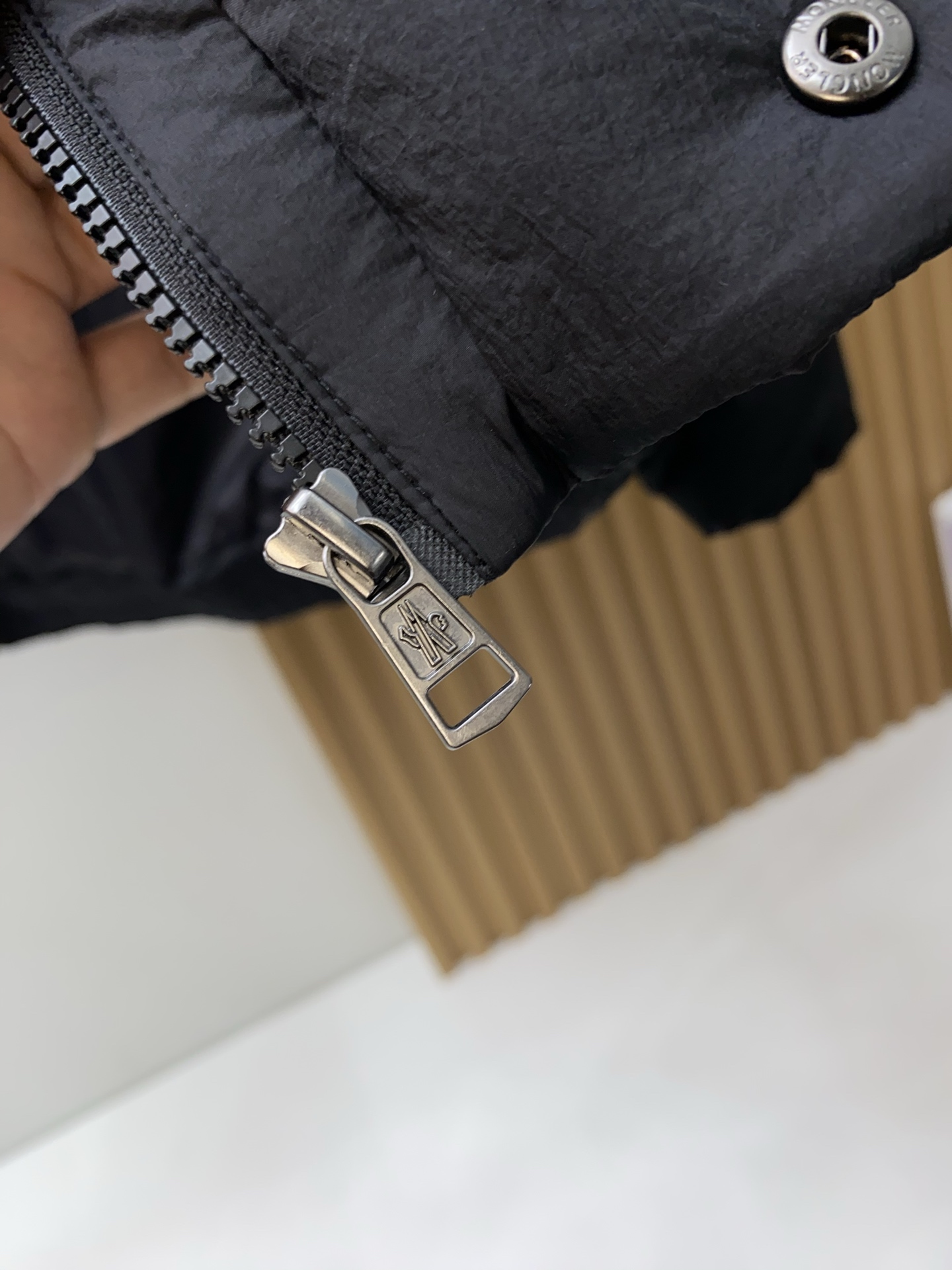 蒙口 25秋冬男士时尚原版专柜同步羽绒服 轻奢时尚休闲风格，轻盈保暖柔软！低调系列时尚百搭，就是有型！香