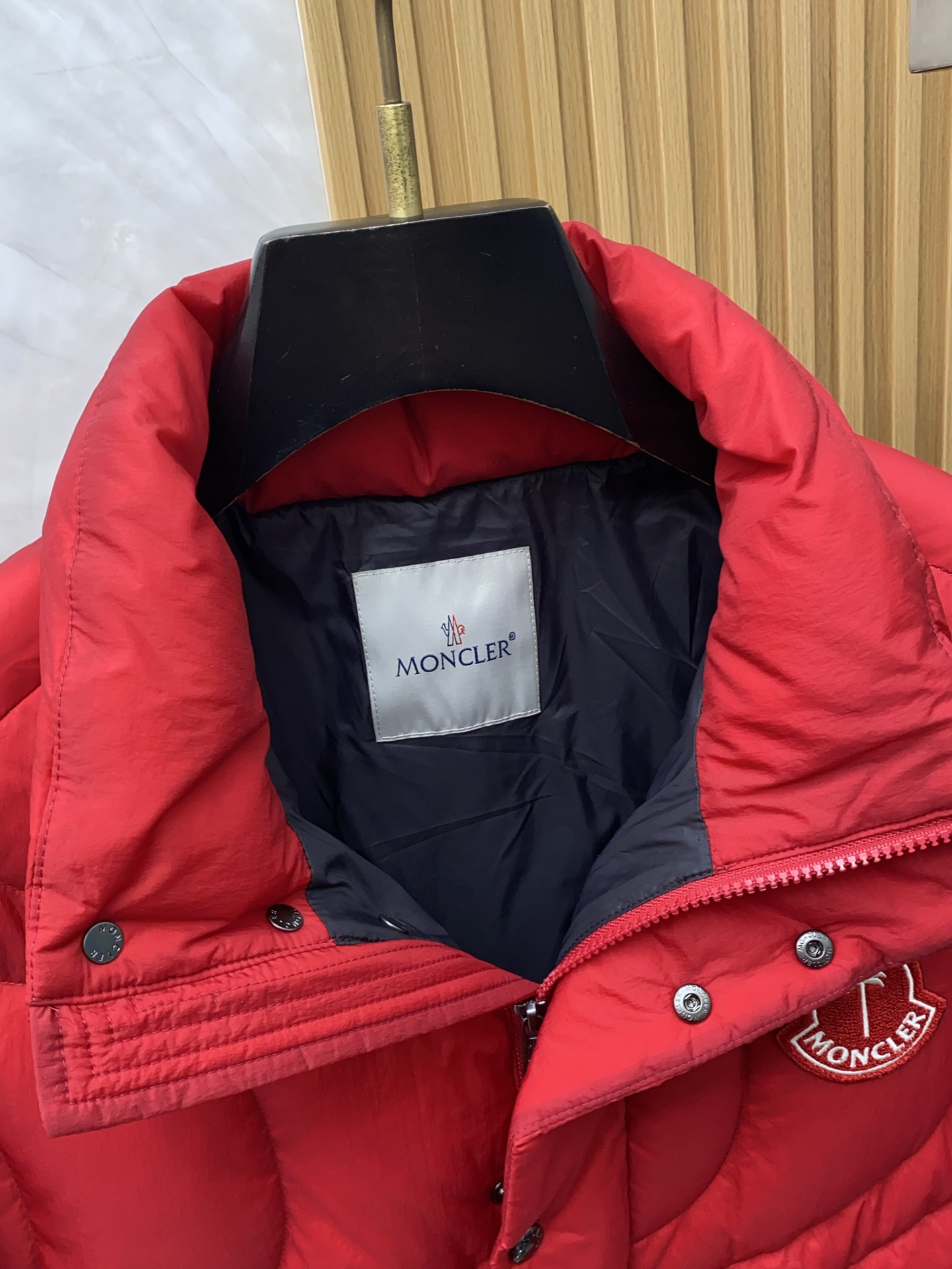 蒙口 25秋冬男士时尚原版专柜同步羽绒服 轻奢时尚休闲风格，轻盈保暖柔软！低调系列时尚百搭，就是有型！香