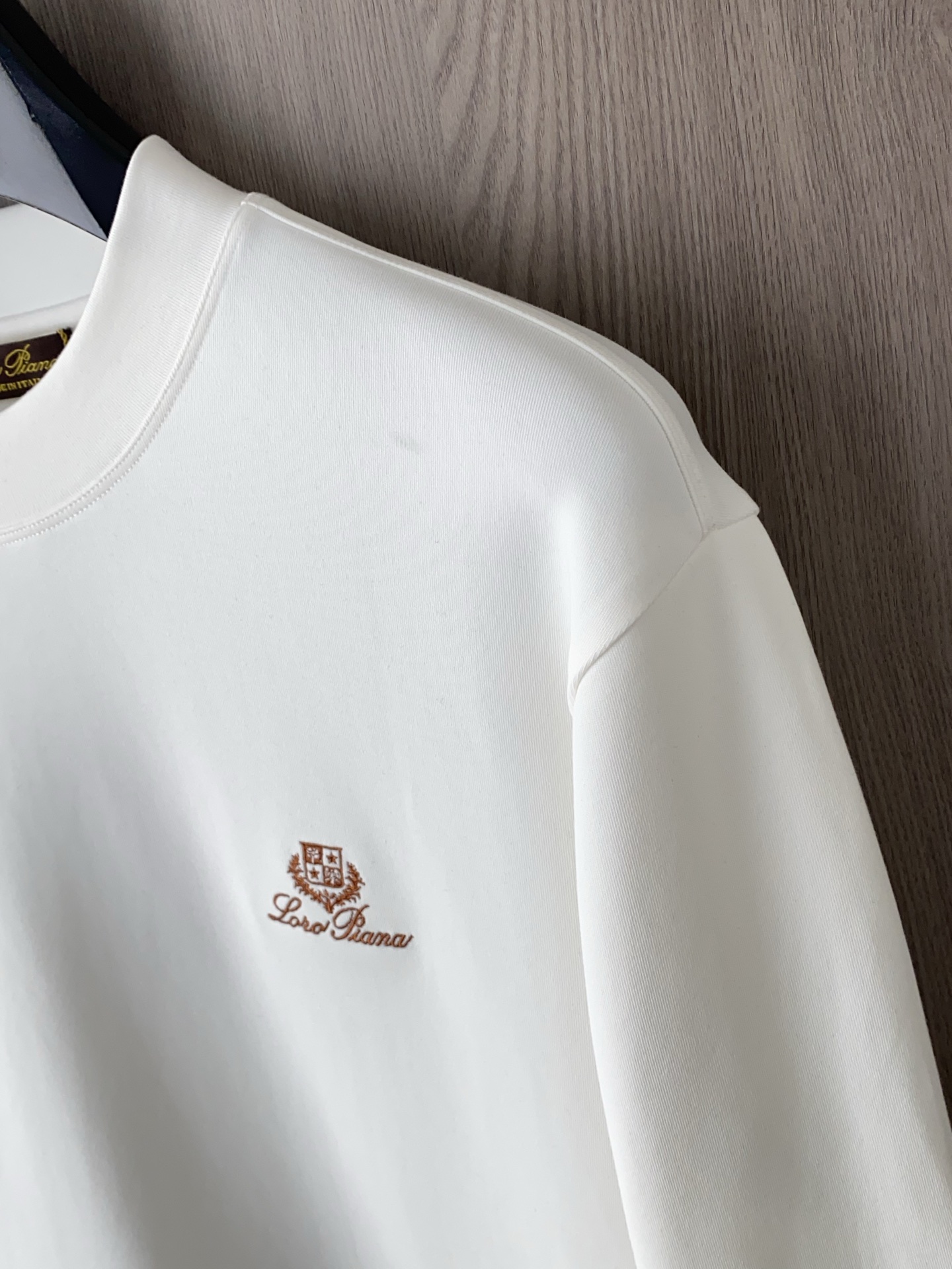 lP🆕 诺悠翩雅 2025 秋冬AW新品，时尚休闲打底加厚长袖卫衣专柜同步有售，进口加厚莫戴尔长绒棉拉绒