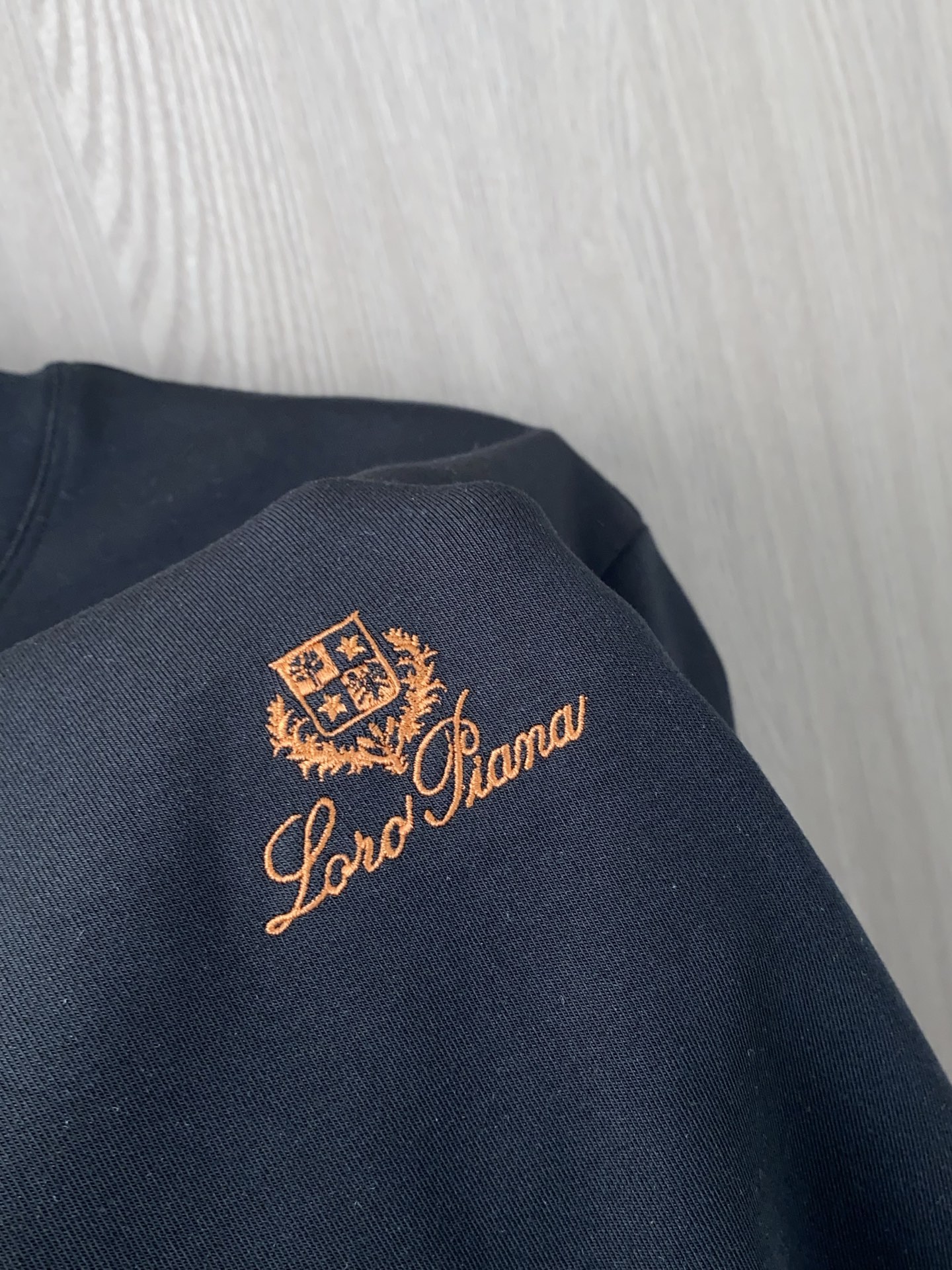 lP🆕 诺悠翩雅 2025 秋冬AW新品，时尚休闲打底加厚长袖卫衣专柜同步有售，进口加厚莫戴尔长绒棉拉绒