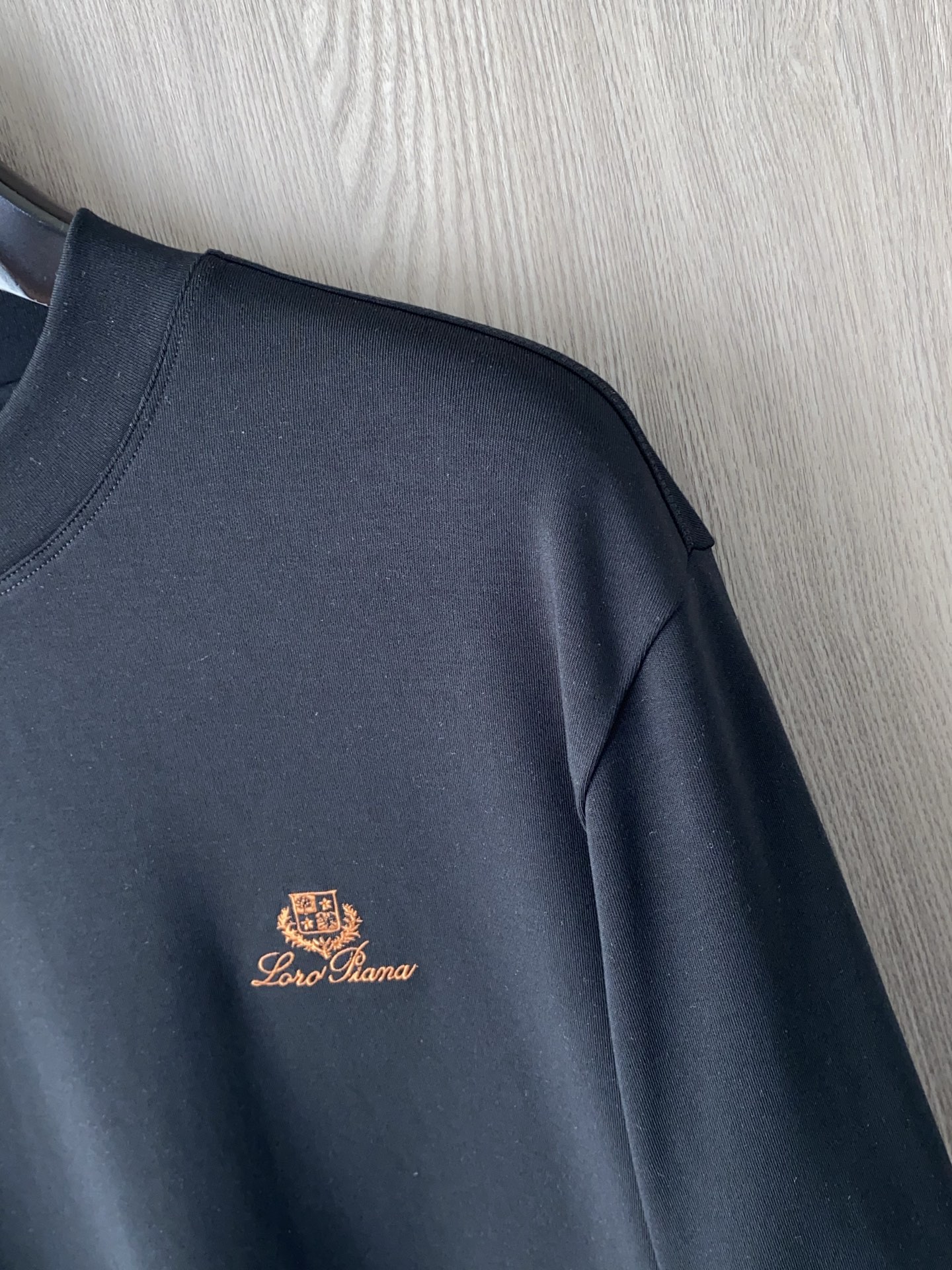 lP🆕 诺悠翩雅 2025 秋冬AW新品，时尚休闲打底加厚长袖卫衣专柜同步有售，进口加厚莫戴尔长绒棉拉绒