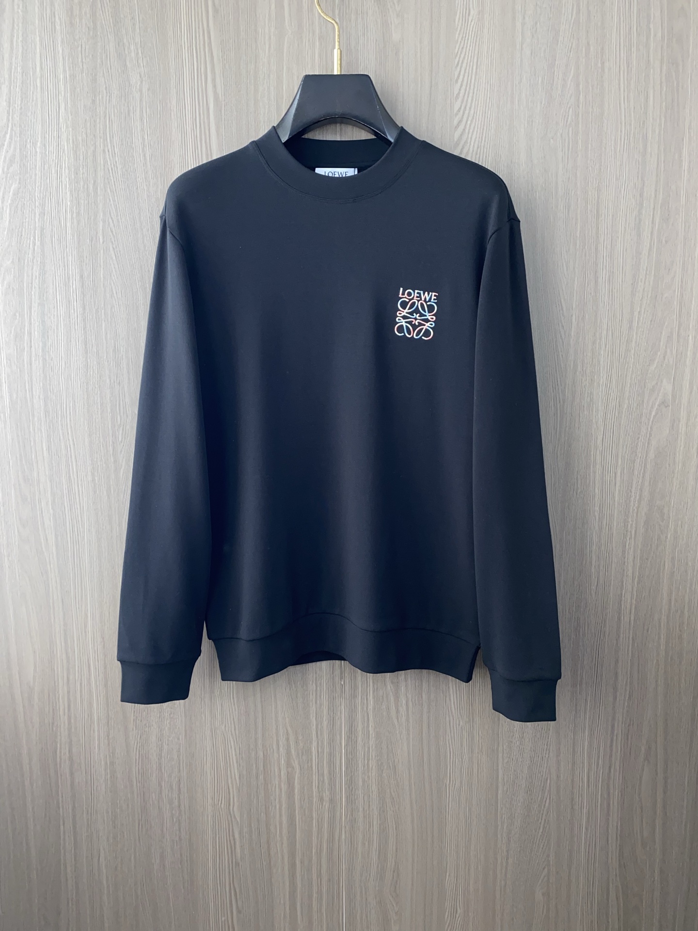 罗意威 2025 秋冬AW新品，时尚休闲打底加厚长袖卫衣专柜同步有售，进口加厚莫戴尔长绒棉拉绒面料，工艺