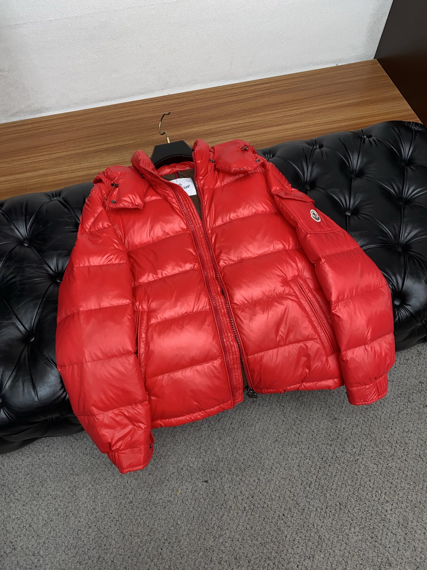 蒙口 25秋冬男士时尚原版专柜同步羽绒服 轻奢时尚休闲风格，轻盈保暖柔软！低调系列时尚百搭，就是有型！香