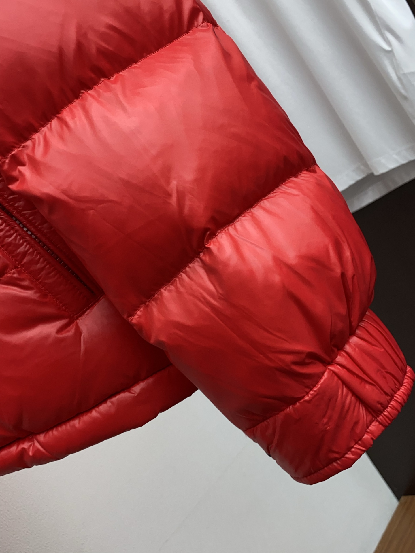 蒙口 25秋冬男士时尚原版专柜同步羽绒服 轻奢时尚休闲风格，轻盈保暖柔软！低调系列时尚百搭，就是有型！香