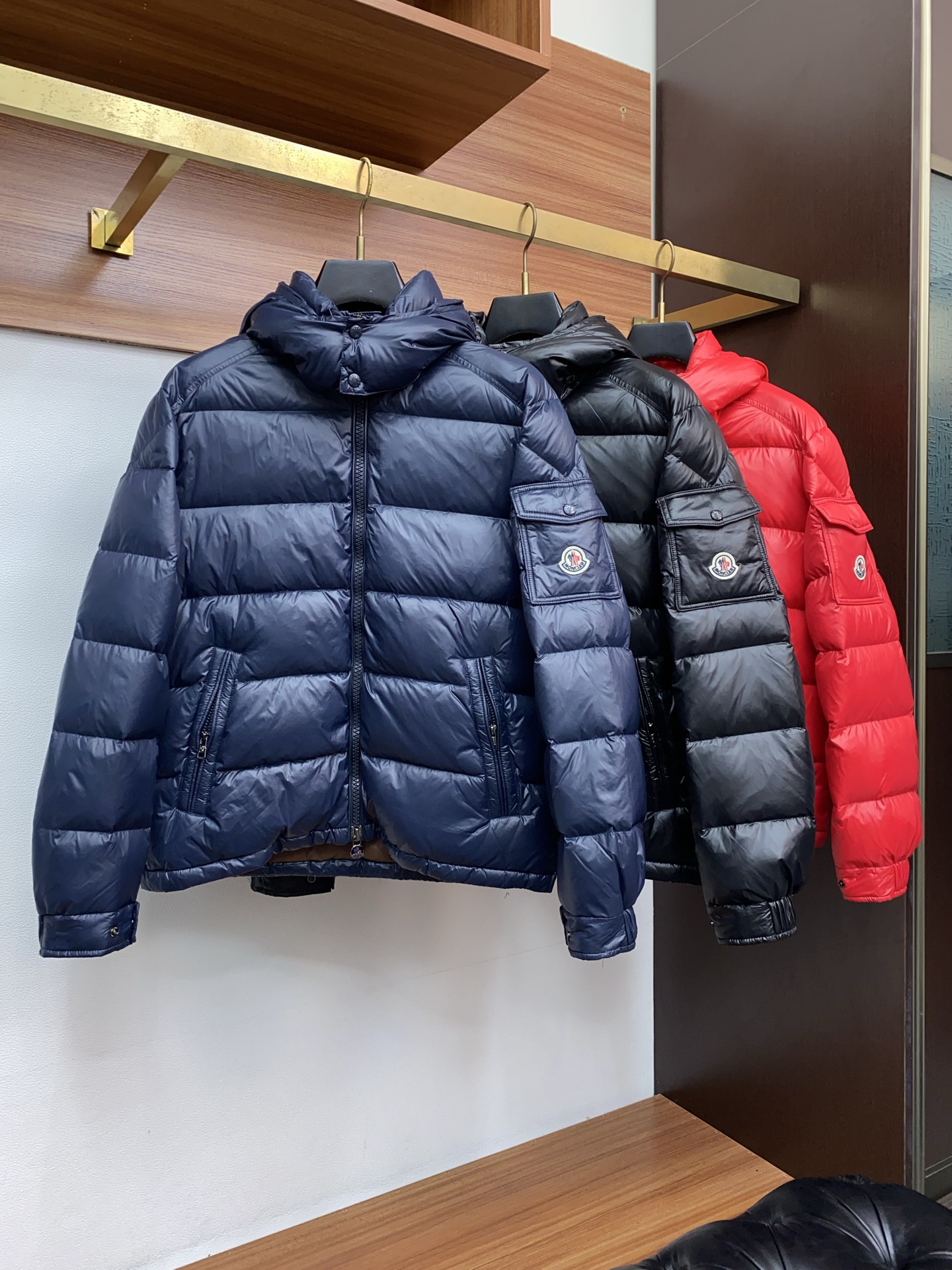 蒙口 25秋冬男士时尚原版专柜同步羽绒服 轻奢时尚休闲风格，轻盈保暖柔软！低调系列时尚百搭，就是有型！香