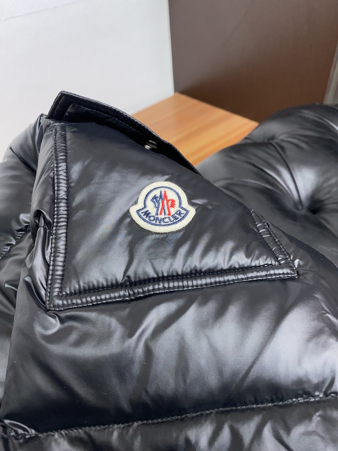 蒙口 25秋冬男士时尚原版专柜同步羽绒服 轻奢时尚休闲风格，轻盈保暖柔软！低调系列时尚百搭，就是有型！香