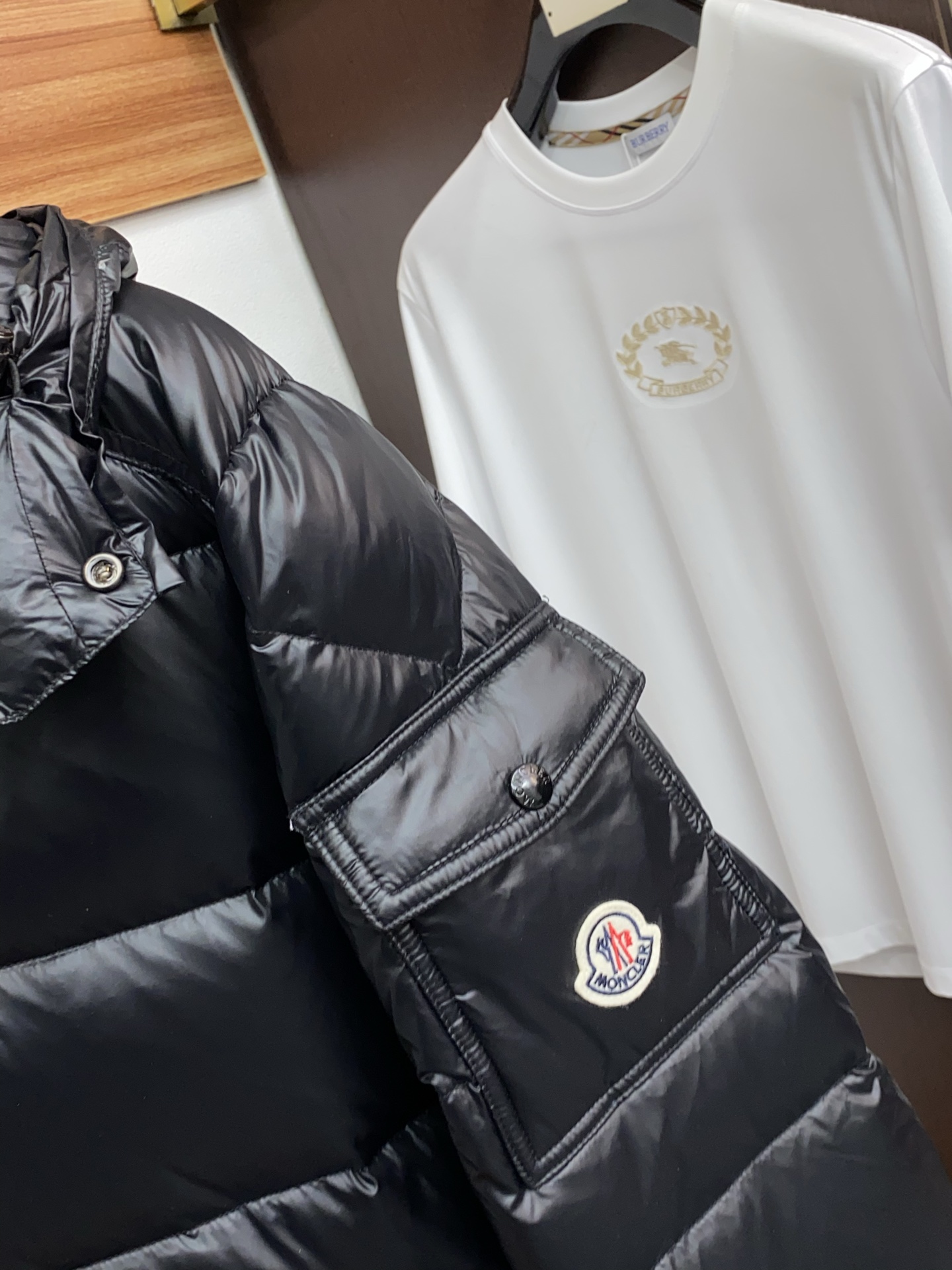 蒙口 25秋冬男士时尚原版专柜同步羽绒服 轻奢时尚休闲风格，轻盈保暖柔软！低调系列时尚百搭，就是有型！香