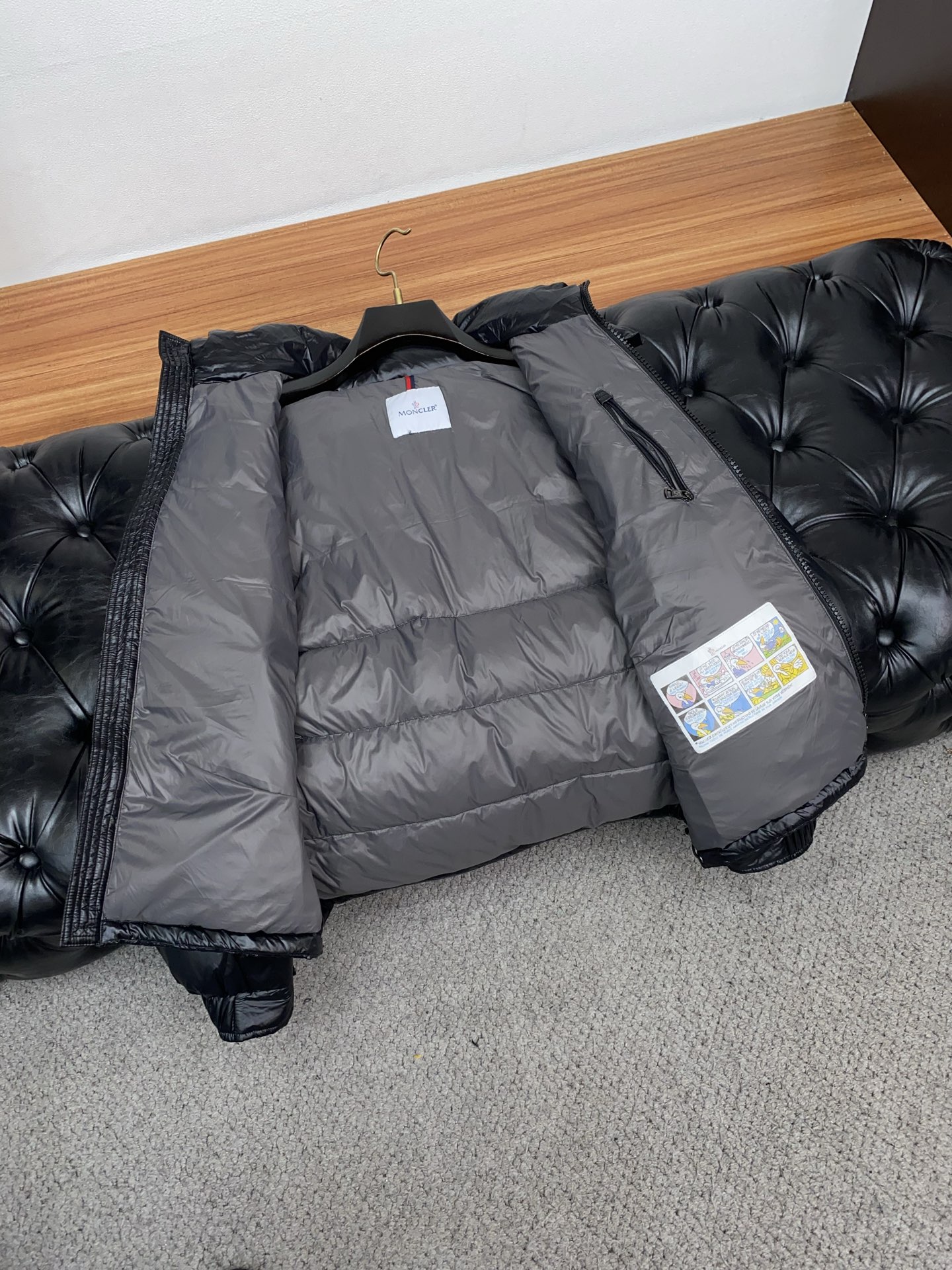 蒙口 25秋冬男士时尚原版专柜同步羽绒服 轻奢时尚休闲风格，轻盈保暖柔软！低调系列时尚百搭，就是有型！香