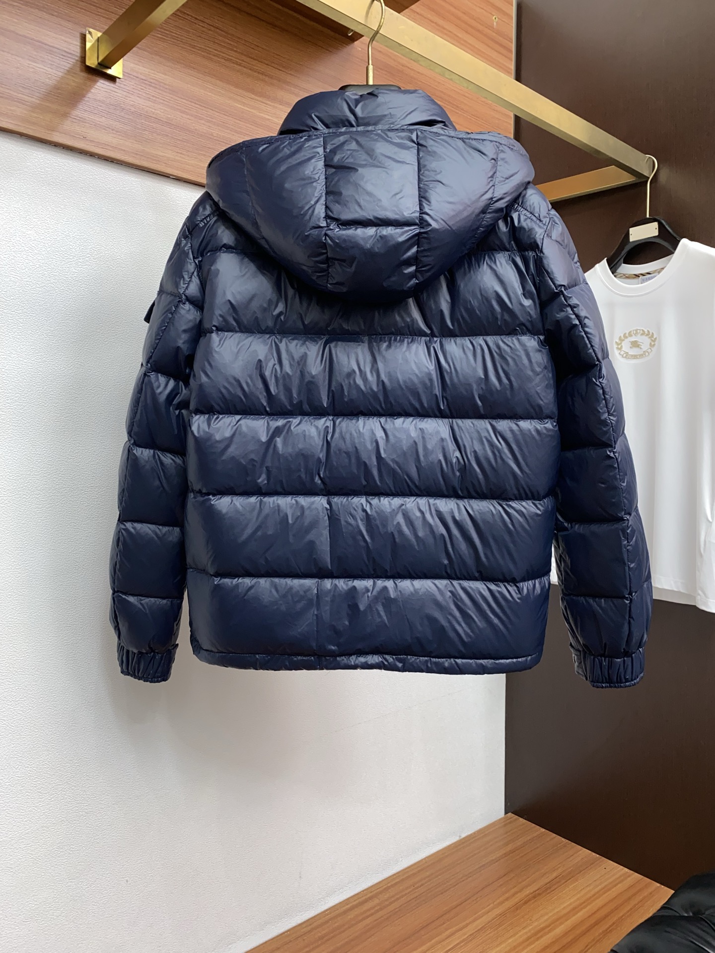 蒙口 25秋冬男士时尚原版专柜同步羽绒服 轻奢时尚休闲风格，轻盈保暖柔软！低调系列时尚百搭，就是有型！香