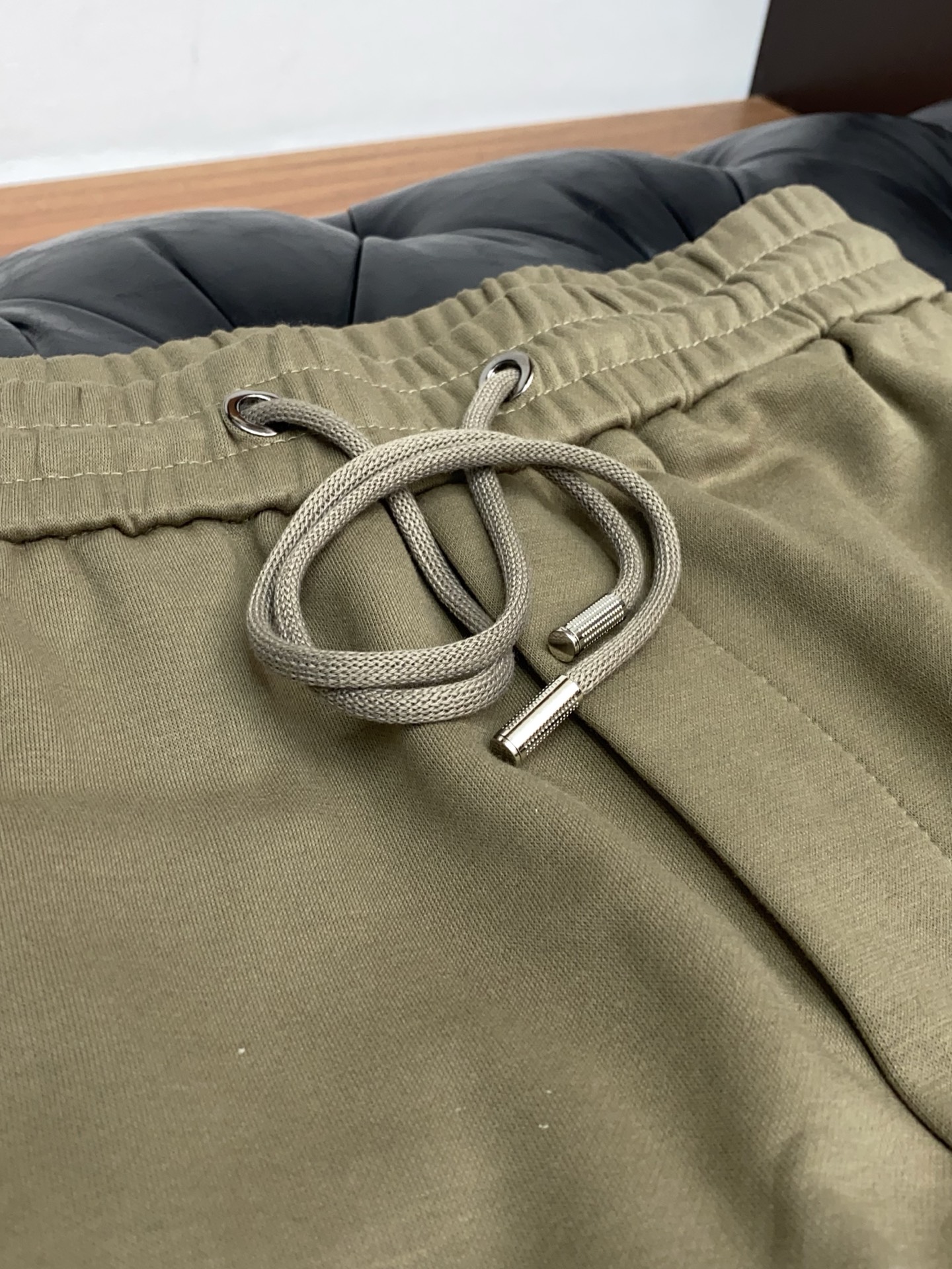 lP🆕 诺悠翩雅 25SS新款针织棉布抽绳卫裤，男士经典红蓝标识刺绣运动休闲长裤！贸易公司渠道稀出，领先