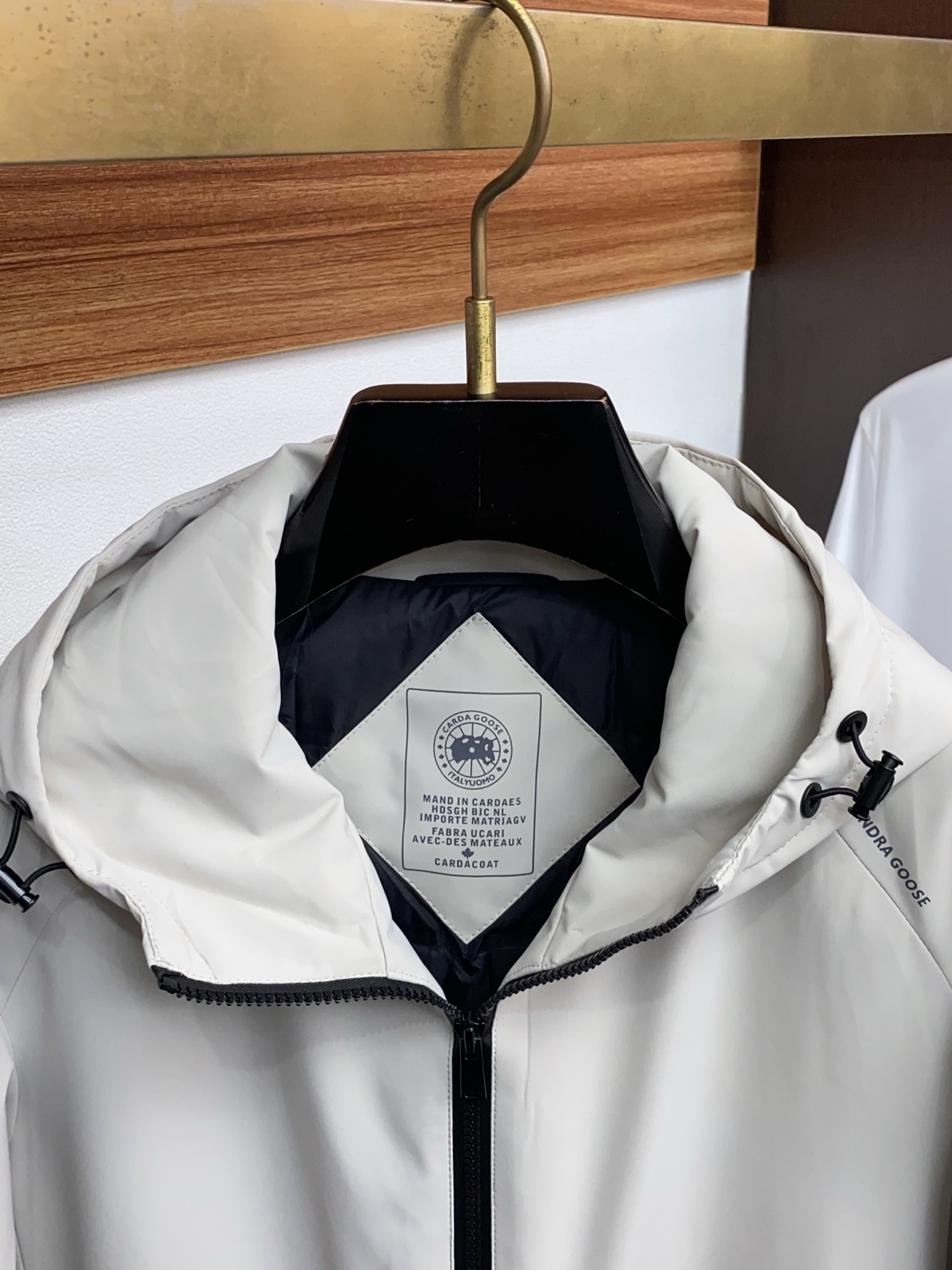 大鹅 25秋冬男士时尚原版专柜同步羽绒服 轻奢时尚休闲风格，轻盈保暖柔软！低调系列时尚百搭，就是有型！香