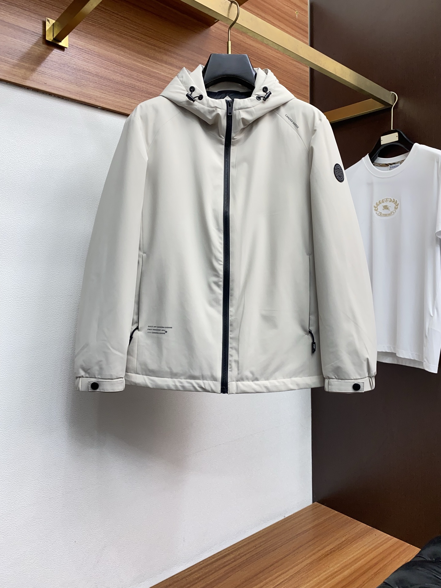 大鹅 25秋冬男士时尚原版专柜同步羽绒服 轻奢时尚休闲风格，轻盈保暖柔软！低调系列时尚百搭，就是有型！香