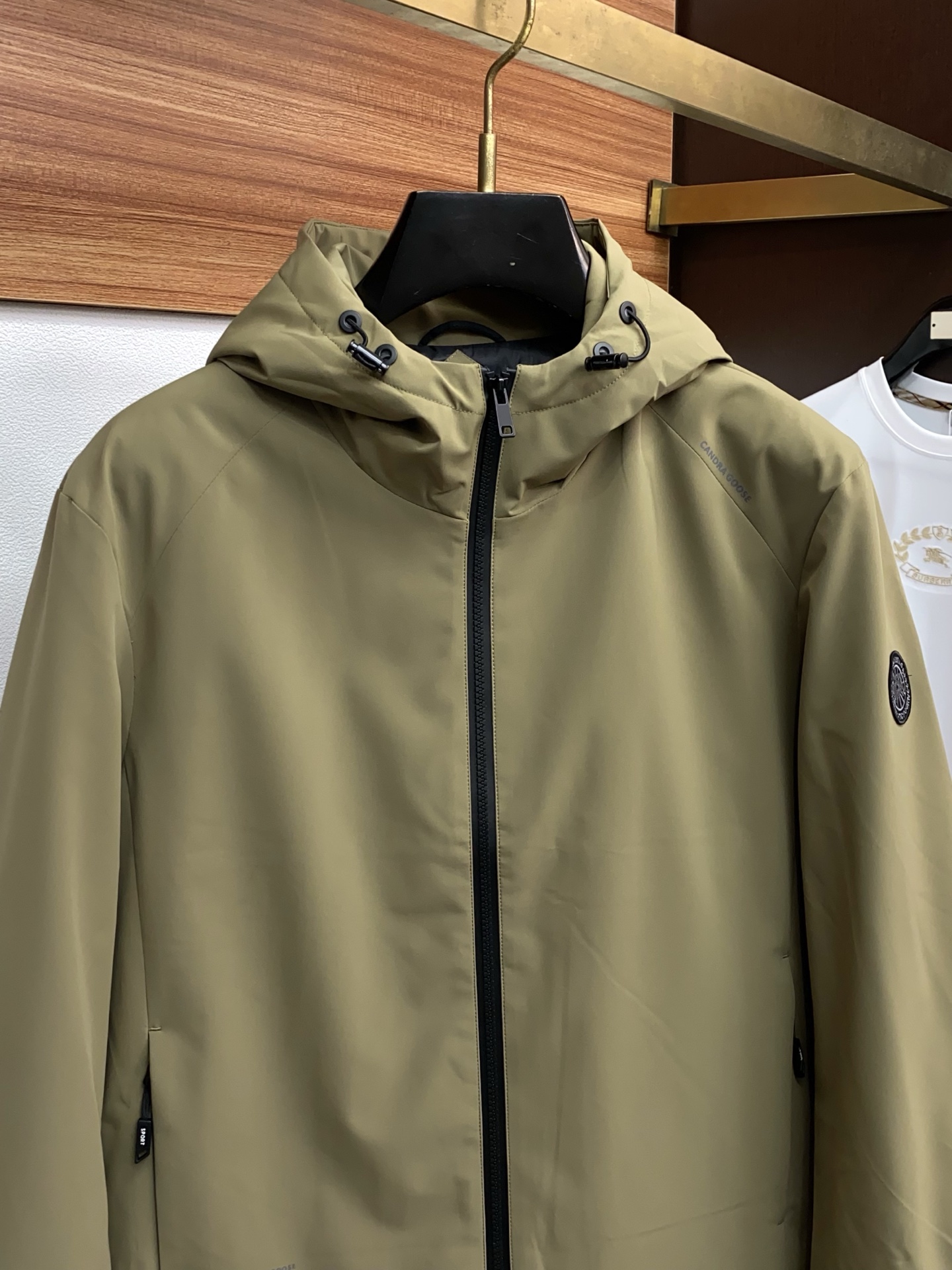 大鹅 25秋冬男士时尚原版专柜同步羽绒服 轻奢时尚休闲风格，轻盈保暖柔软！低调系列时尚百搭，就是有型！香