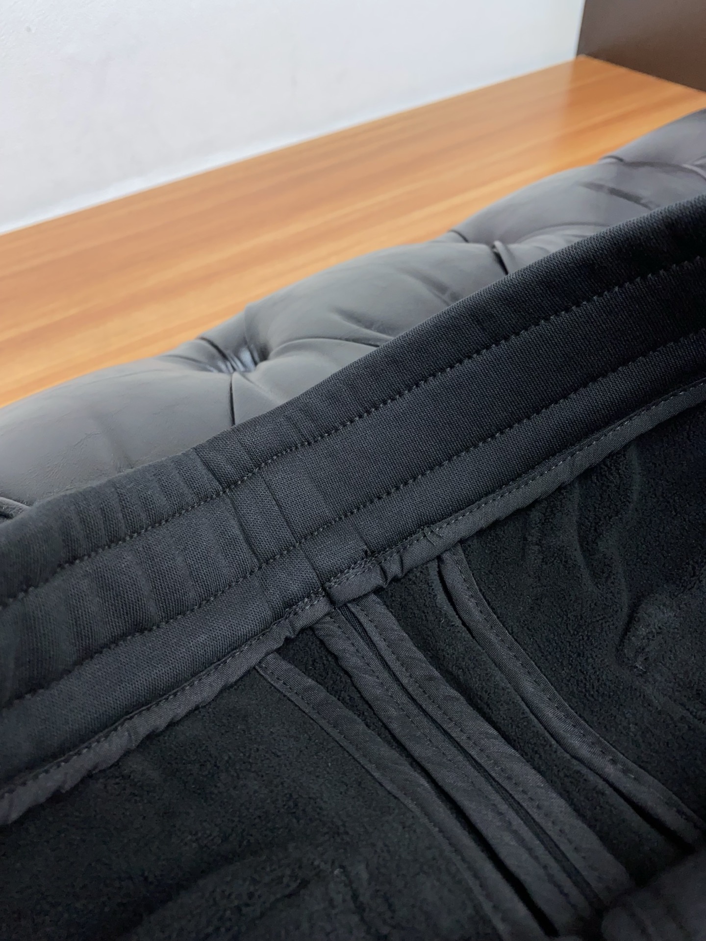 蒙口 25SS新款针织棉布抽绳加绒卫裤，男士经典红蓝标识刺绣运动休闲长裤！贸易公司渠道稀出，领先官网发售