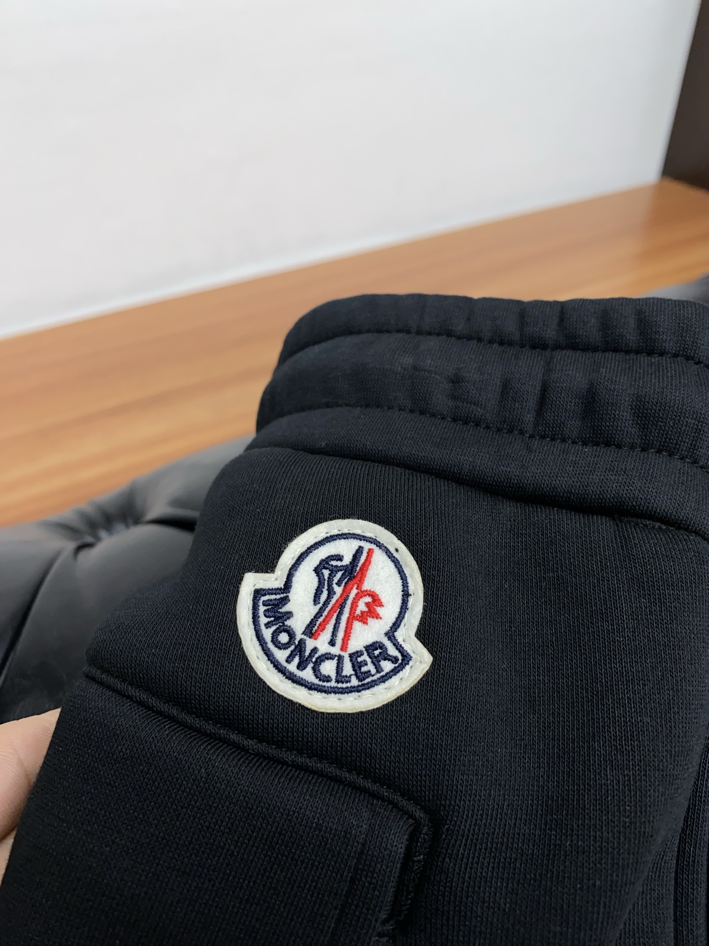 蒙口 25SS新款针织棉布抽绳加绒卫裤，男士经典红蓝标识刺绣运动休闲长裤！贸易公司渠道稀出，领先官网发售