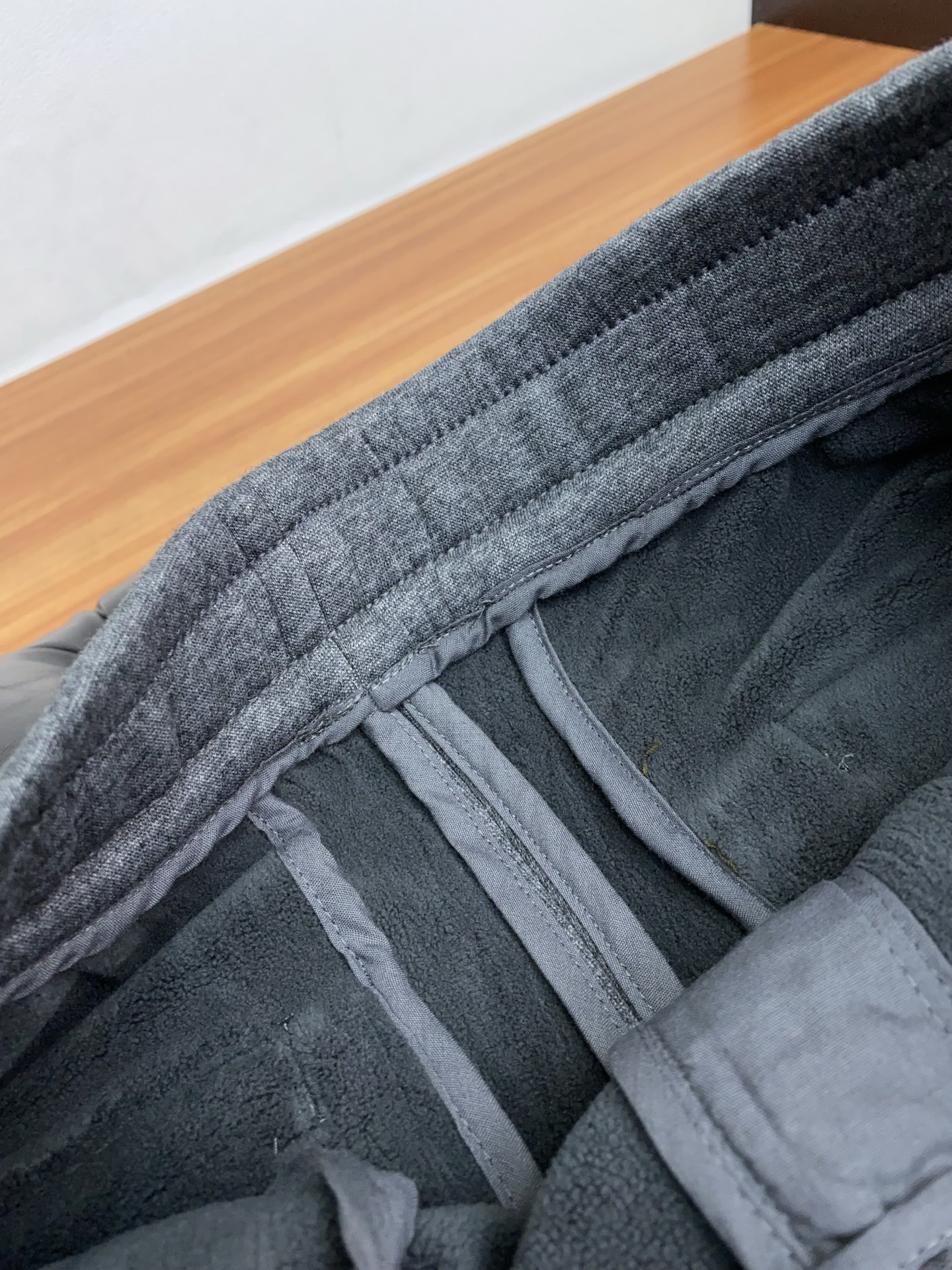 蒙口 25SS新款针织抽绳加绒卫裤，男士经典红蓝标识刺绣运动休闲长裤！贸易公司渠道稀出，领先官网发售！法