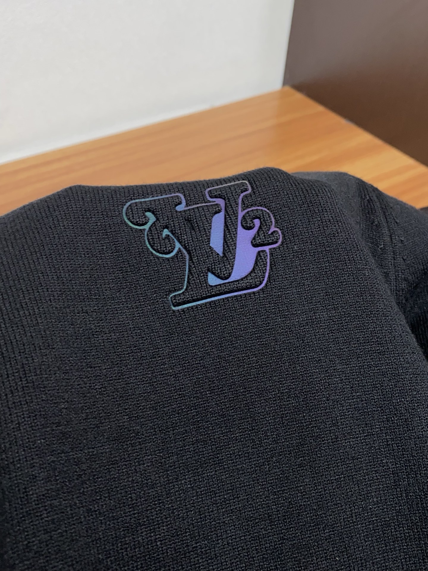 1v路易威登 重磅推荐！2025aw秋冬新款 专柜同步 时尚经典基础款本色针织 大牌元素logo 秋冬必