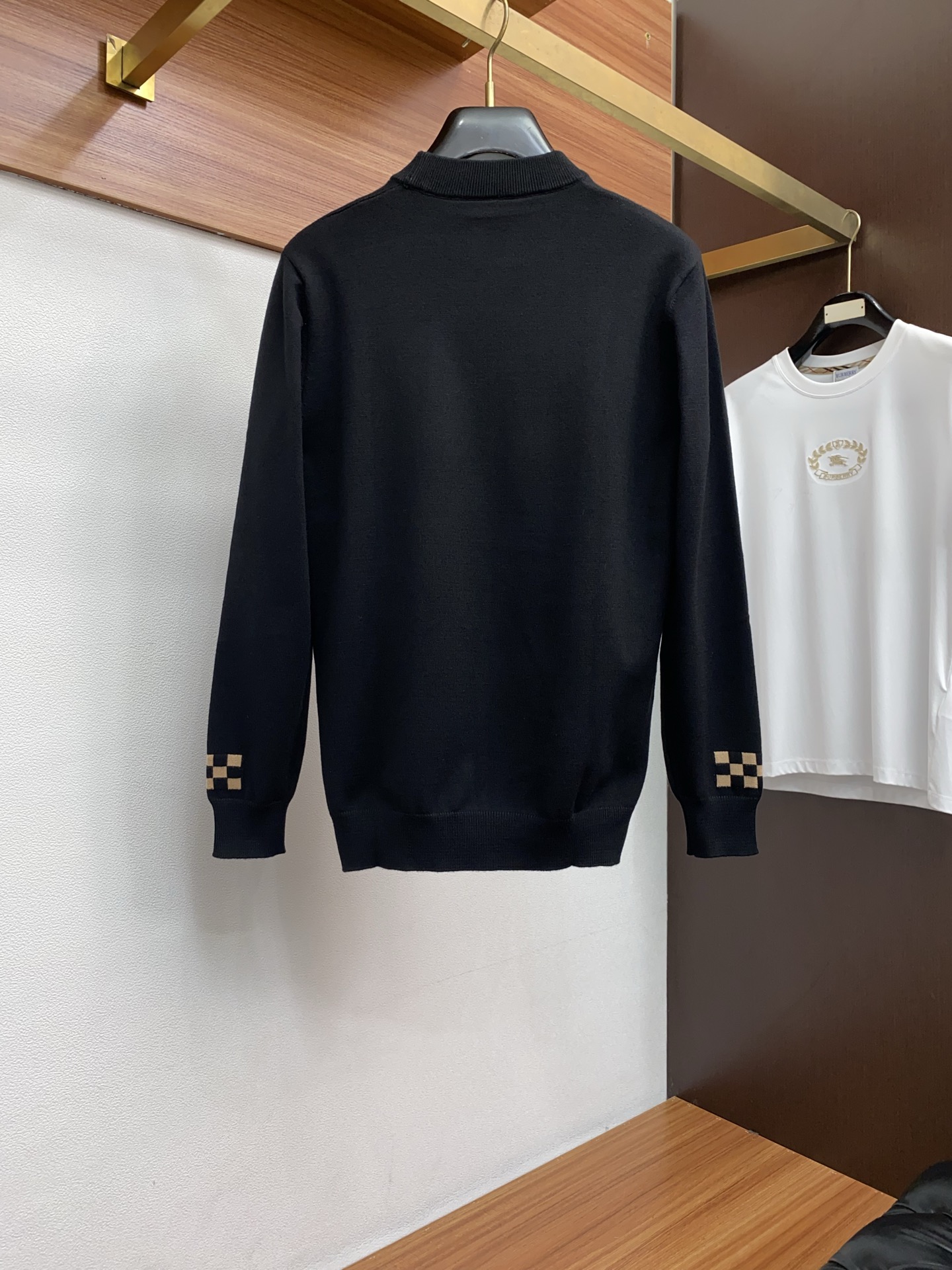 1v路易威登 重磅推荐！2025aw秋冬新款 专柜同步 时尚经典基础款本色针织 大牌元素logo 秋冬必