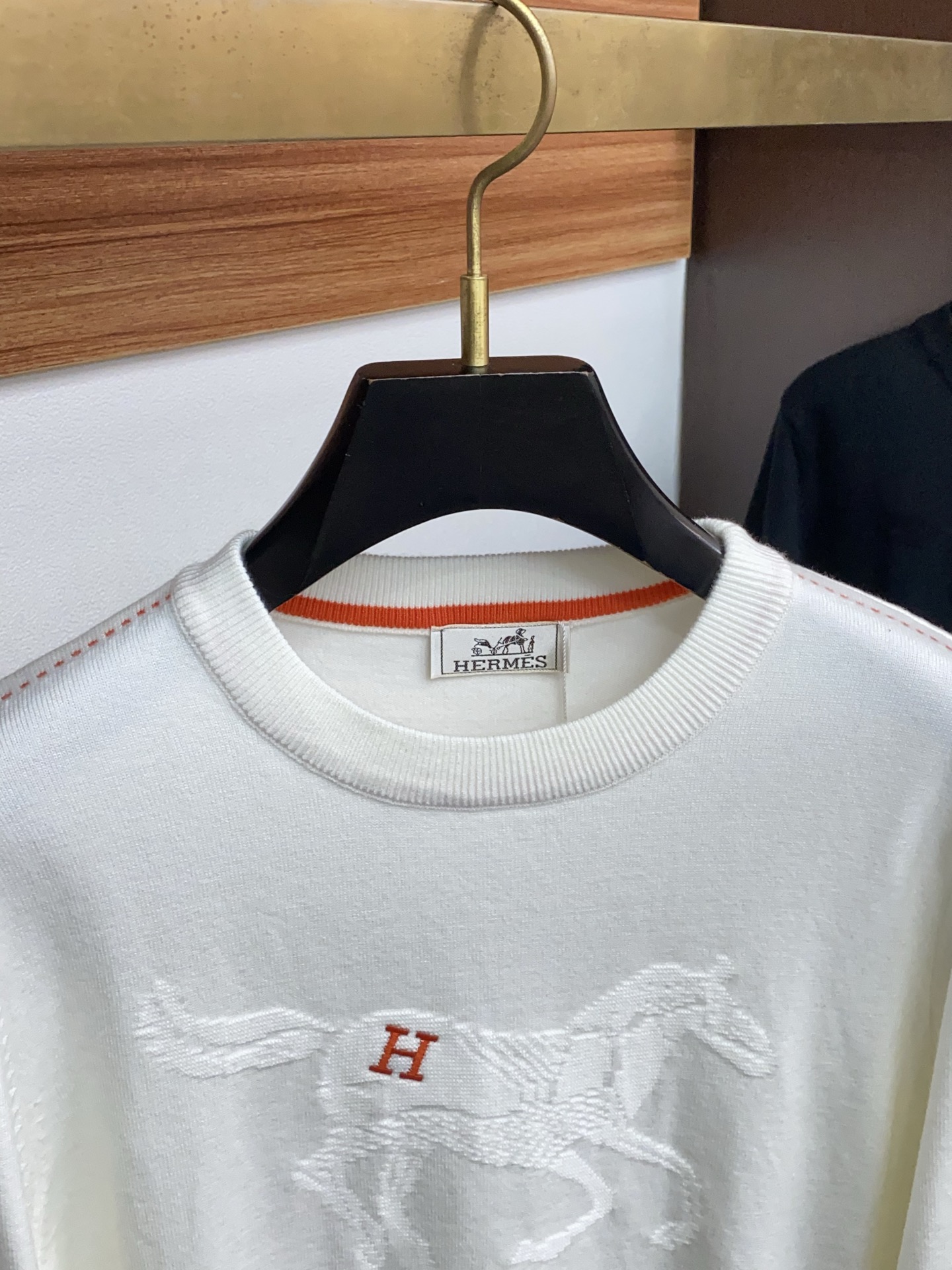 🌾 爱马仕 2025官网秋冬季最新款圆领毛衣，专柜同步在售爆款！特供羊毛混纺面料.手感舒适.可直接接触皮