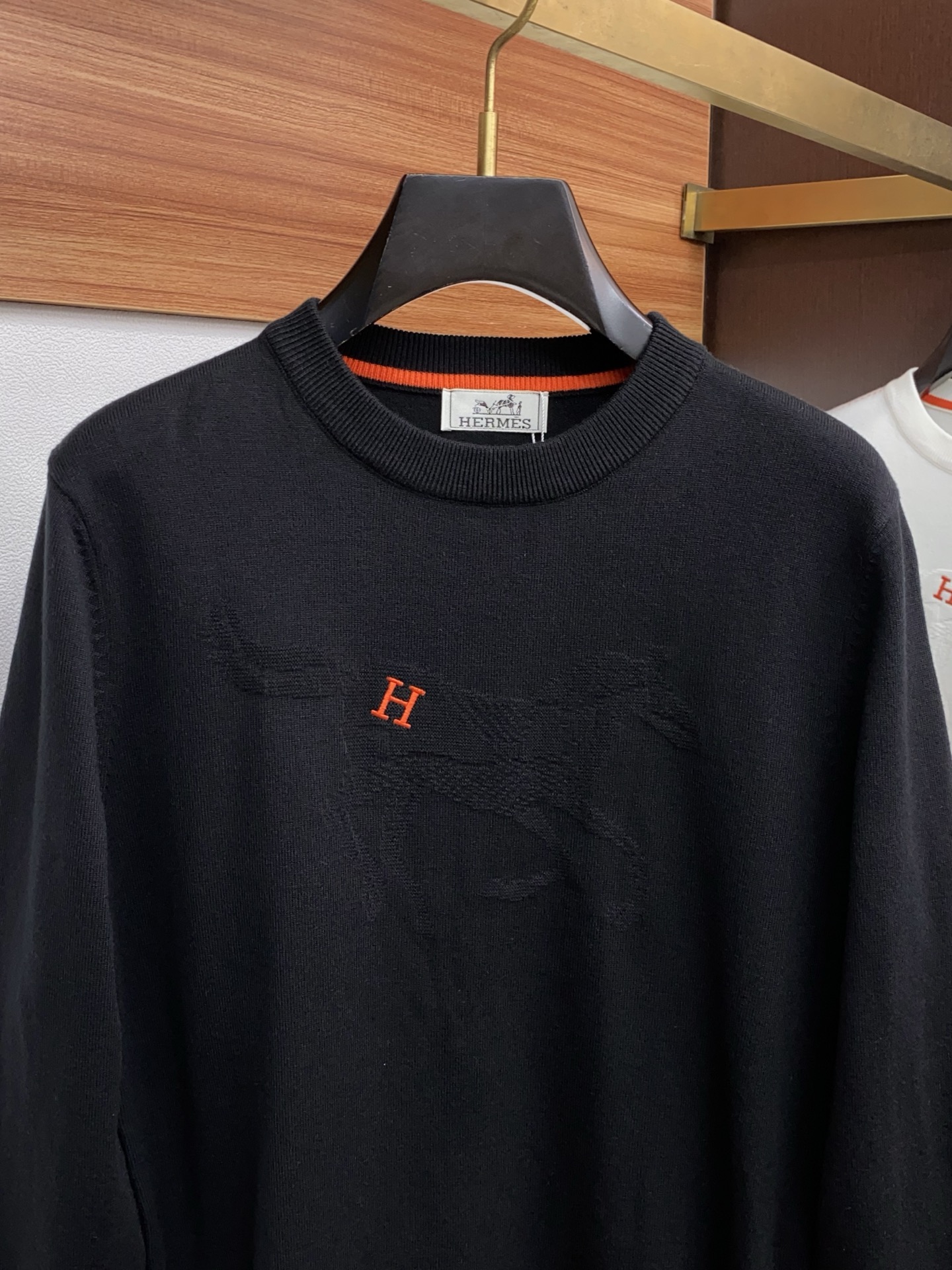 🌾爱马仕 2025官网秋冬季最新款圆领毛衣，专柜同步在售爆款！特供羊毛混纺面料.手感舒适.可直接接触皮肤