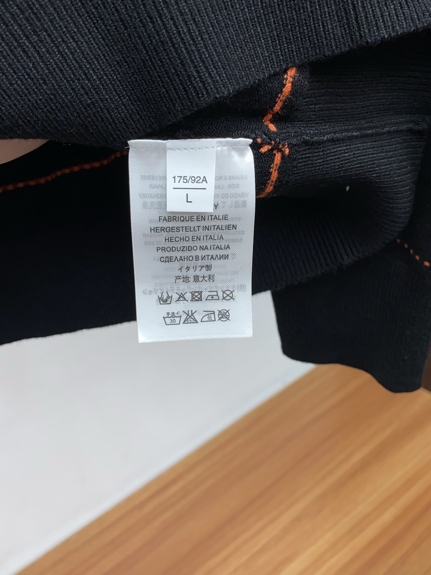 🌾爱马仕 2025官网秋冬季最新款圆领毛衣，专柜同步在售爆款！特供羊毛混纺面料.手感舒适.可直接接触皮肤