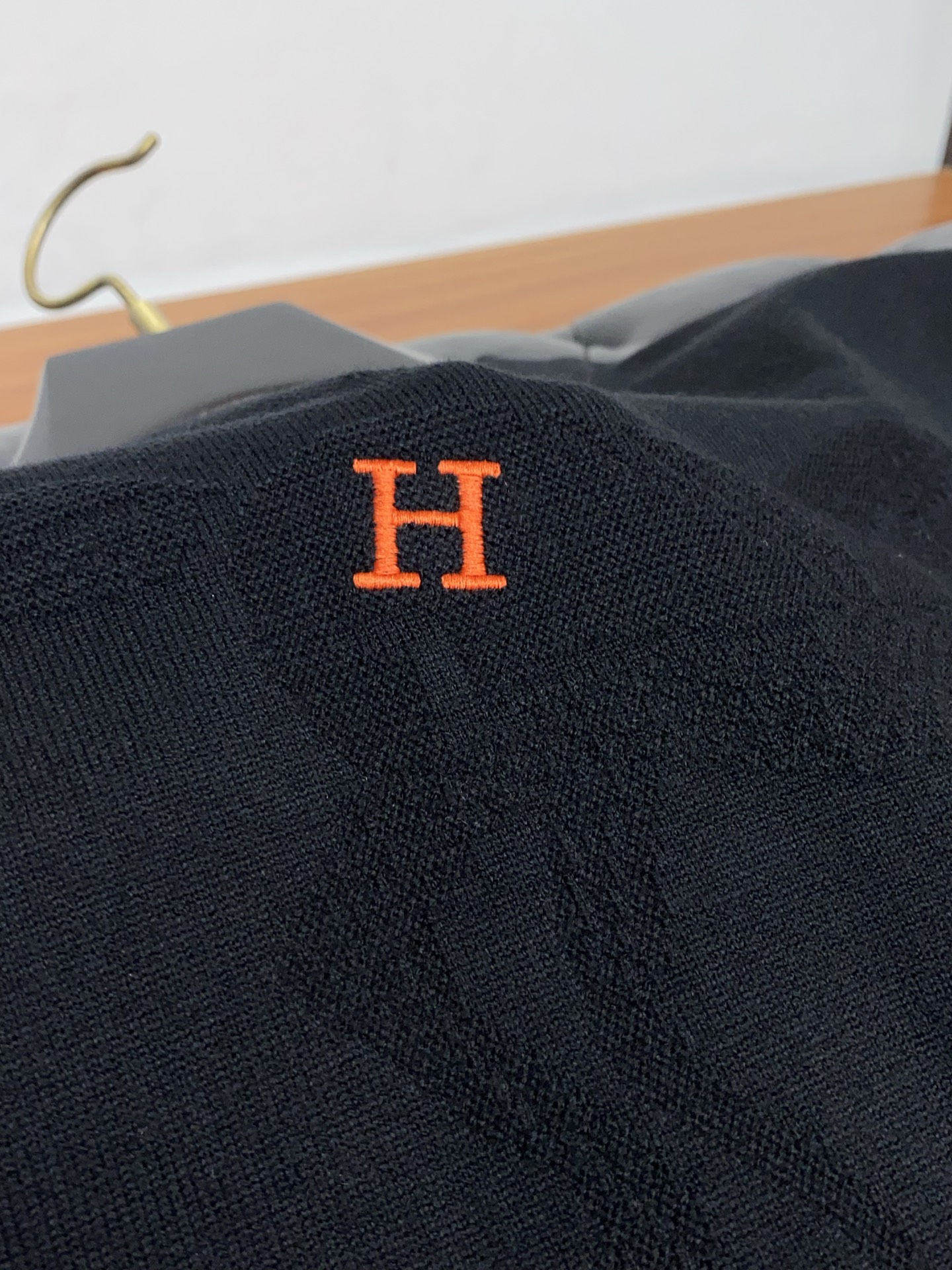 🌾爱马仕 2025官网秋冬季最新款圆领毛衣，专柜同步在售爆款！特供羊毛混纺面料.手感舒适.可直接接触皮肤