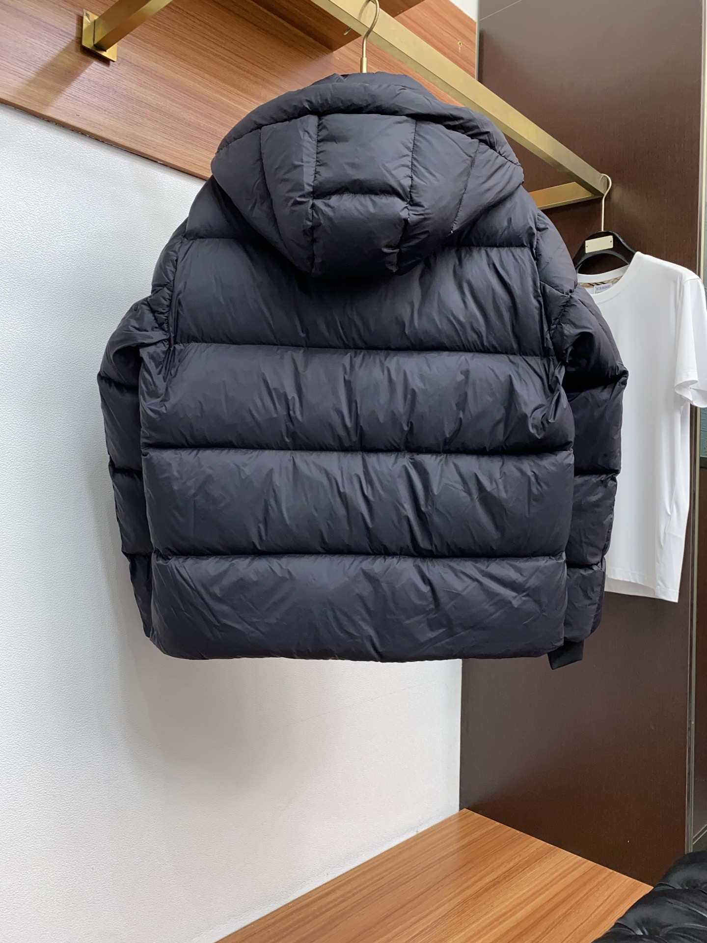 巴宝莉 25秋冬男士时尚羽绒服 轻奢时尚休闲风格，轻盈保暖柔软！低调系列时尚百搭，就是有型！香港贸易订单