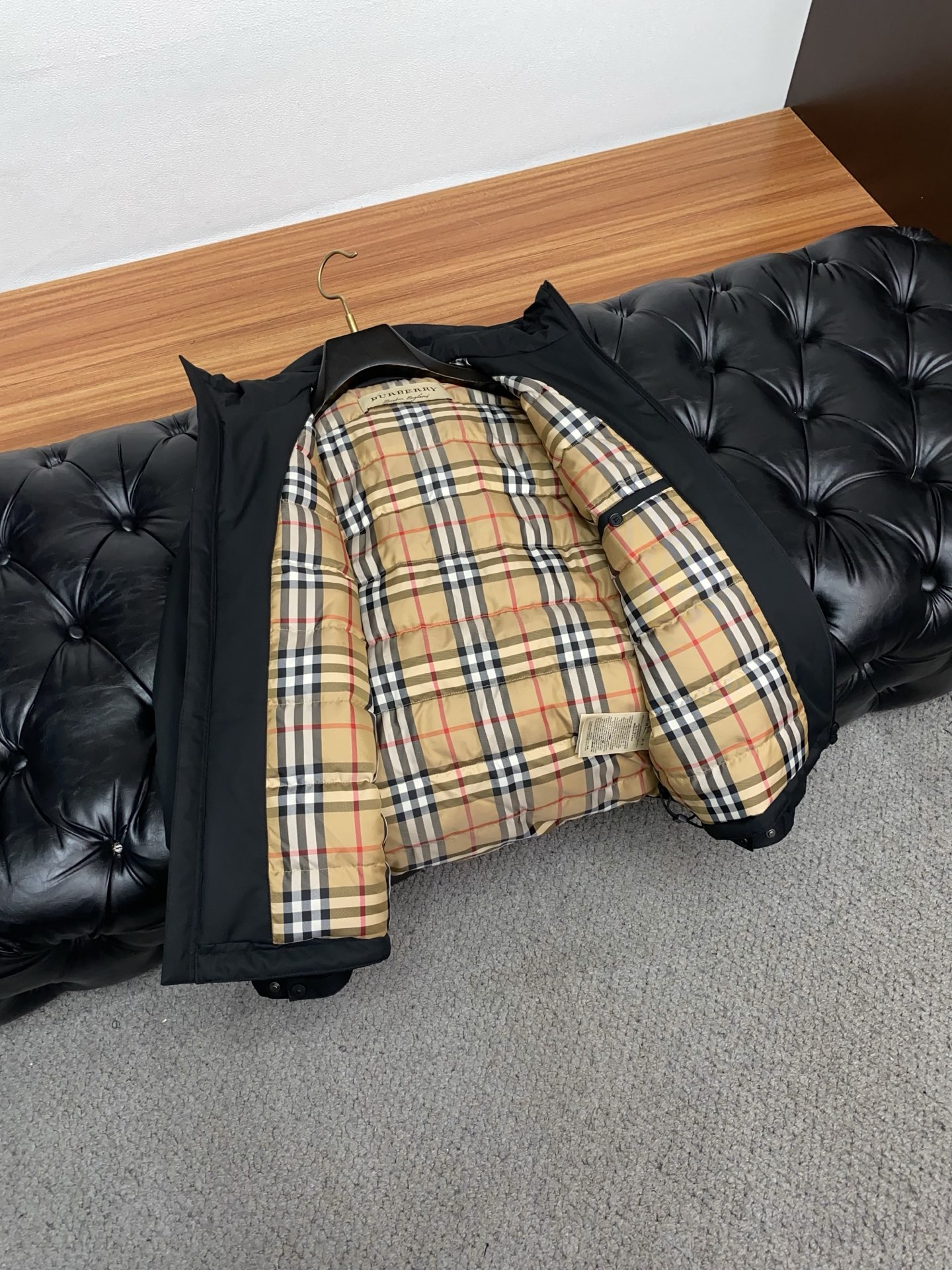 巴宝莉 顶级版本专柜同步羽绒服国标90%白鸭绒羽绒服 王牌新单 羽绒服外套！一个我期待了一个下半年的王 