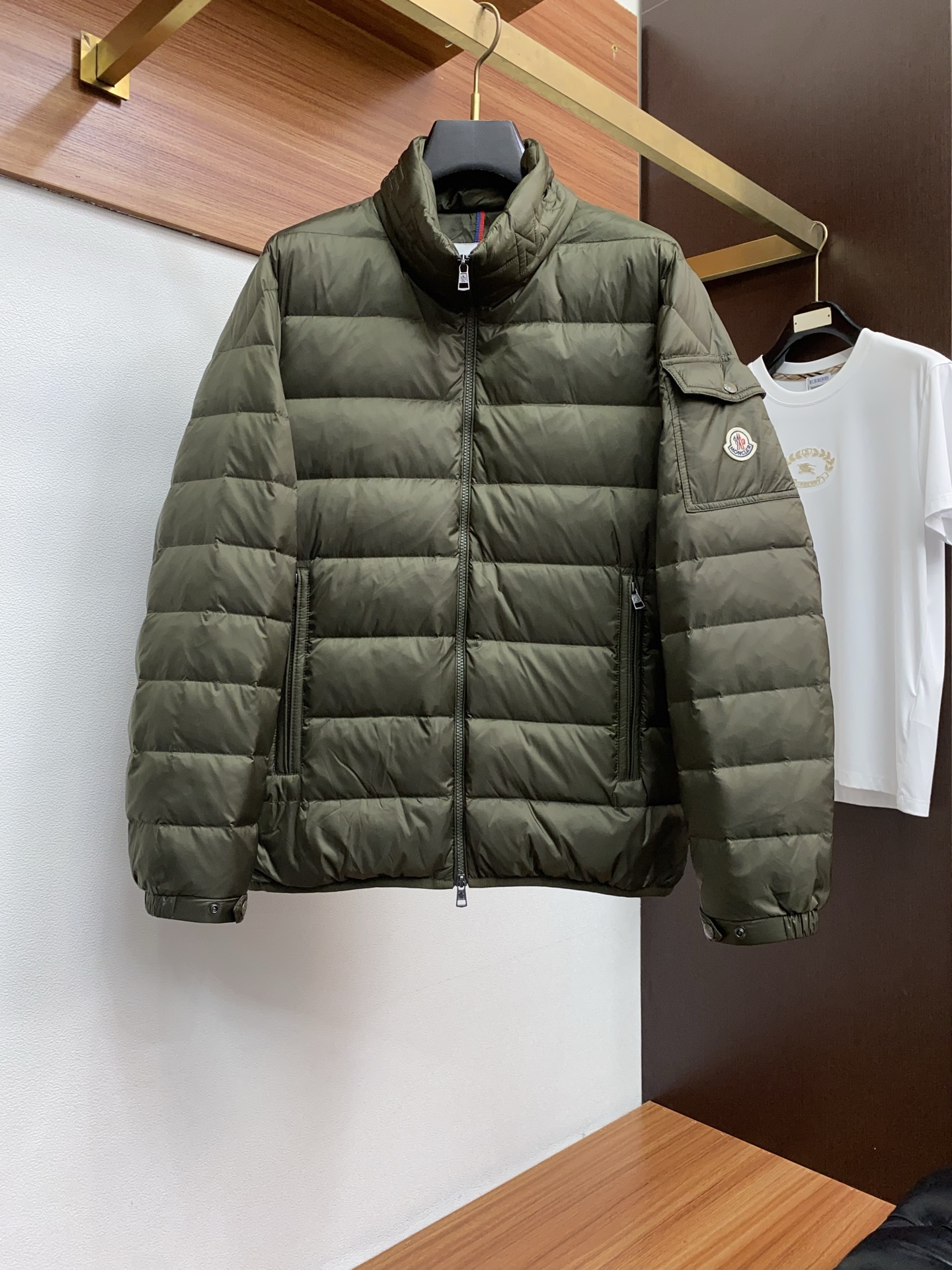 蒙口 顶级版本专柜同步羽绒服国标90%白鸭绒羽绒服 王牌新单 羽绒服外套！一个我期待了一个下半年的王 算