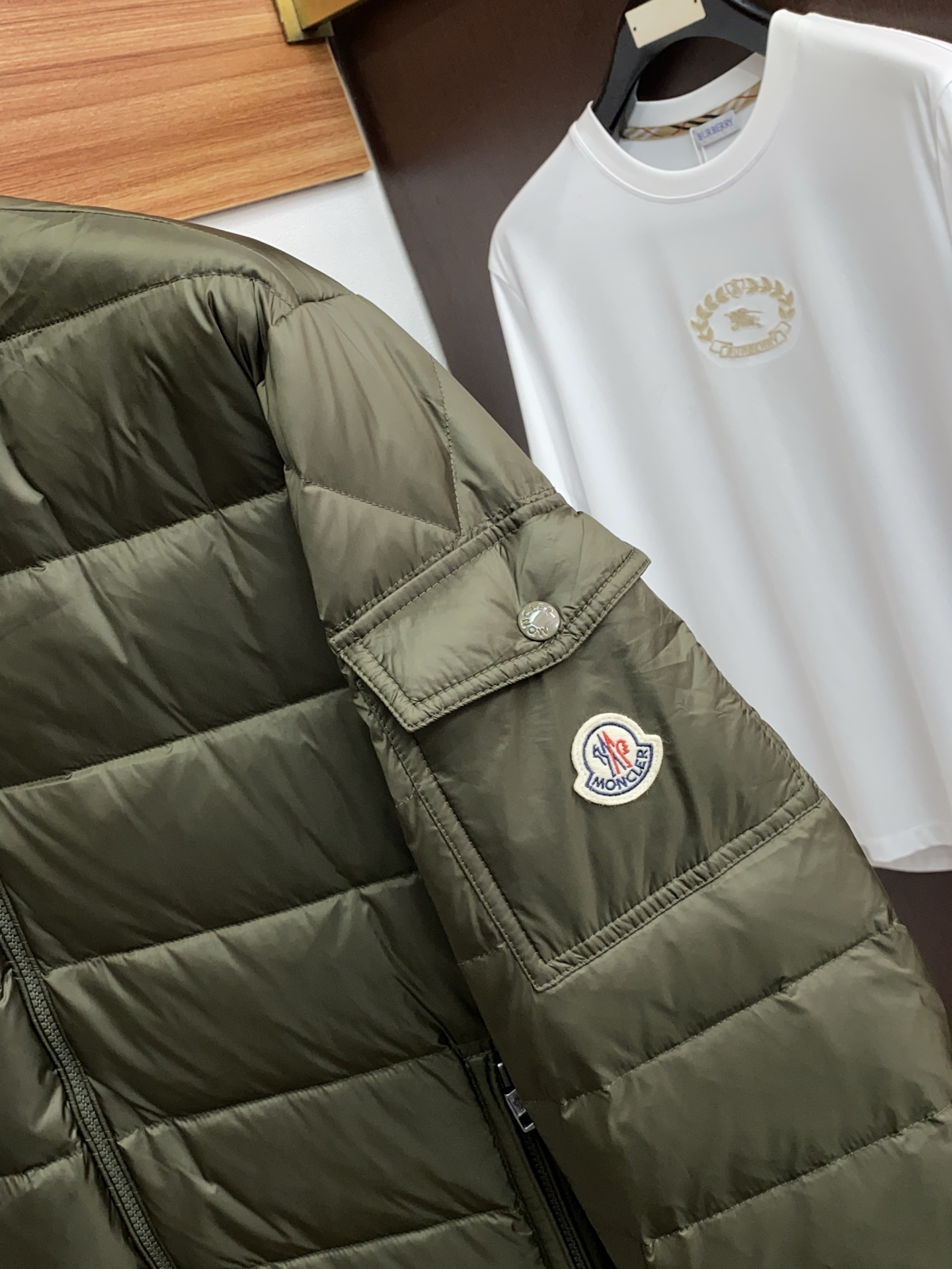 蒙口 顶级版本专柜同步羽绒服国标90%白鸭绒羽绒服 王牌新单 羽绒服外套！一个我期待了一个下半年的王 算