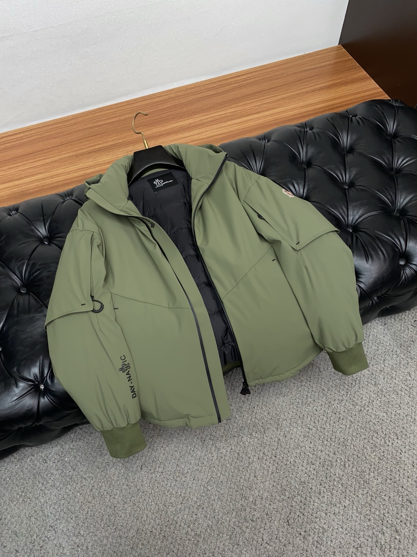 🌾 蒙口 顶级版本专柜同步羽绒服国标90%白鸭绒羽绒服 王牌新单 羽绒服外套！一个我期待了一个下半年的王