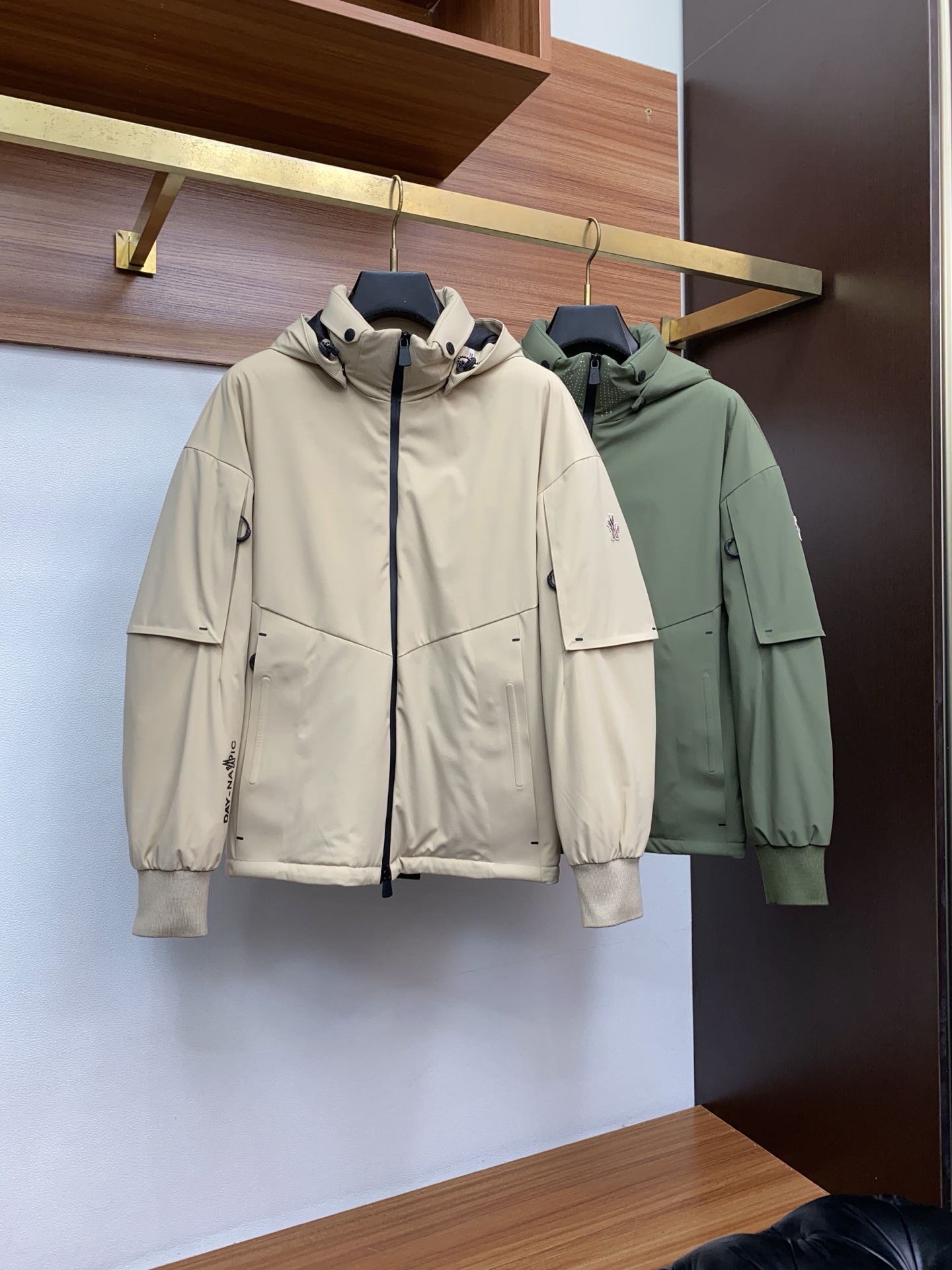 🌾 蒙口 顶级版本专柜同步羽绒服国标90%白鸭绒羽绒服 王牌新单 羽绒服外套！一个我期待了一个下半年的王