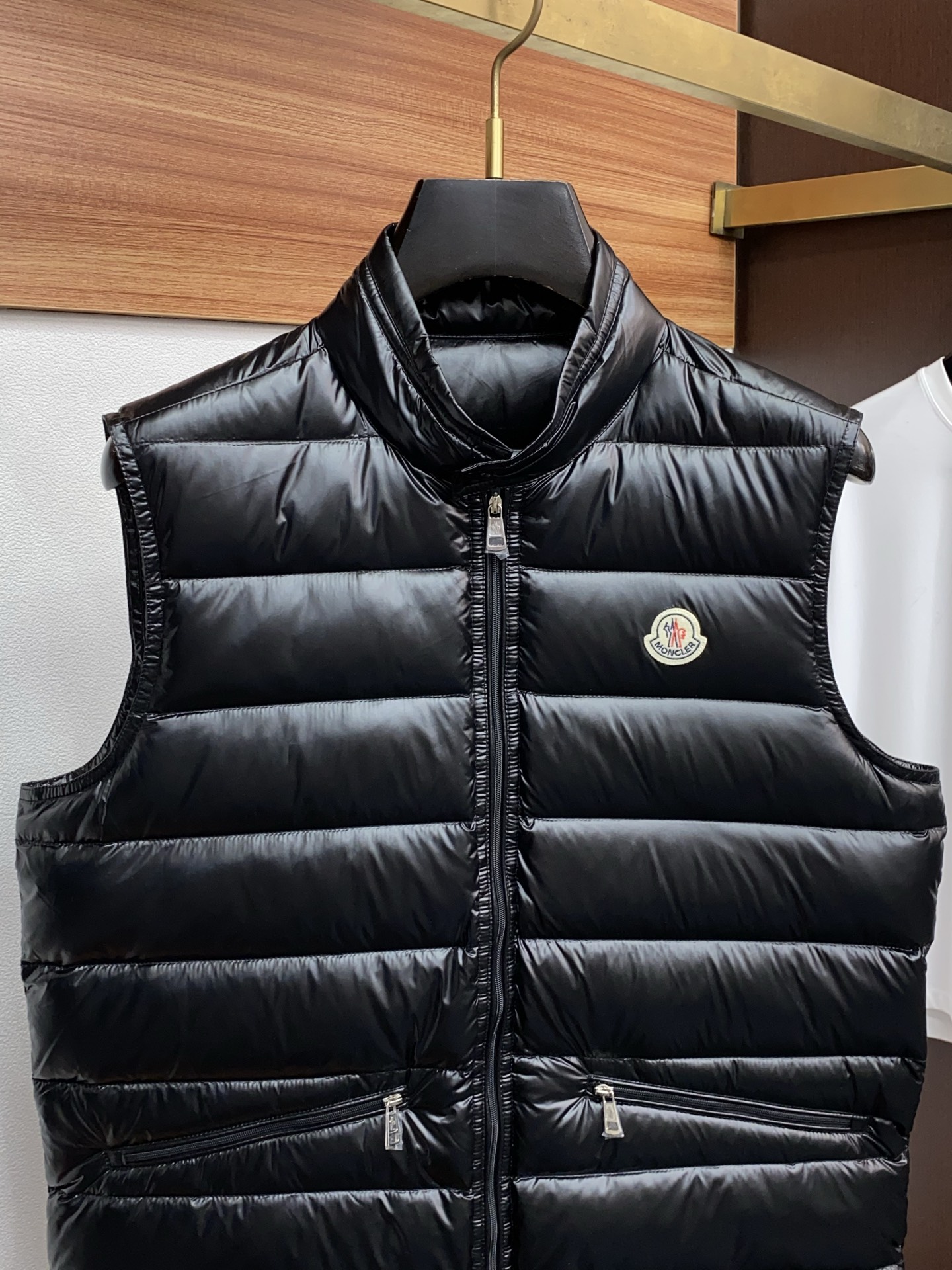 蒙口 顶级版本专柜同步羽绒服马甲 百分百新国标90%羽绒服 王牌新单 羽绒服外套！一个我期待了一个下半年